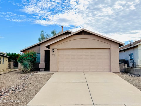 Photo of 2343 S St Pablo Drive, Tucson, AZ 85713 (MLS # 22622265)