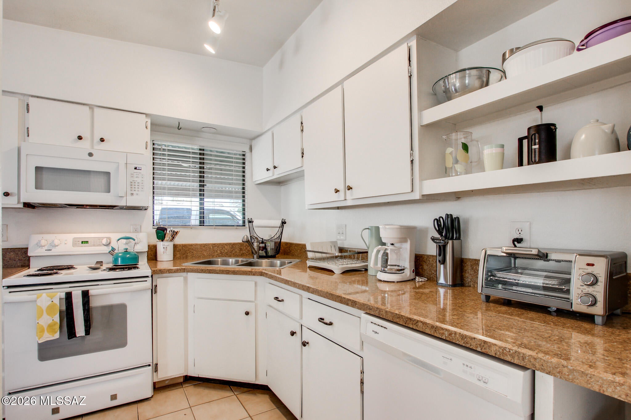 2550 E Sequoyah