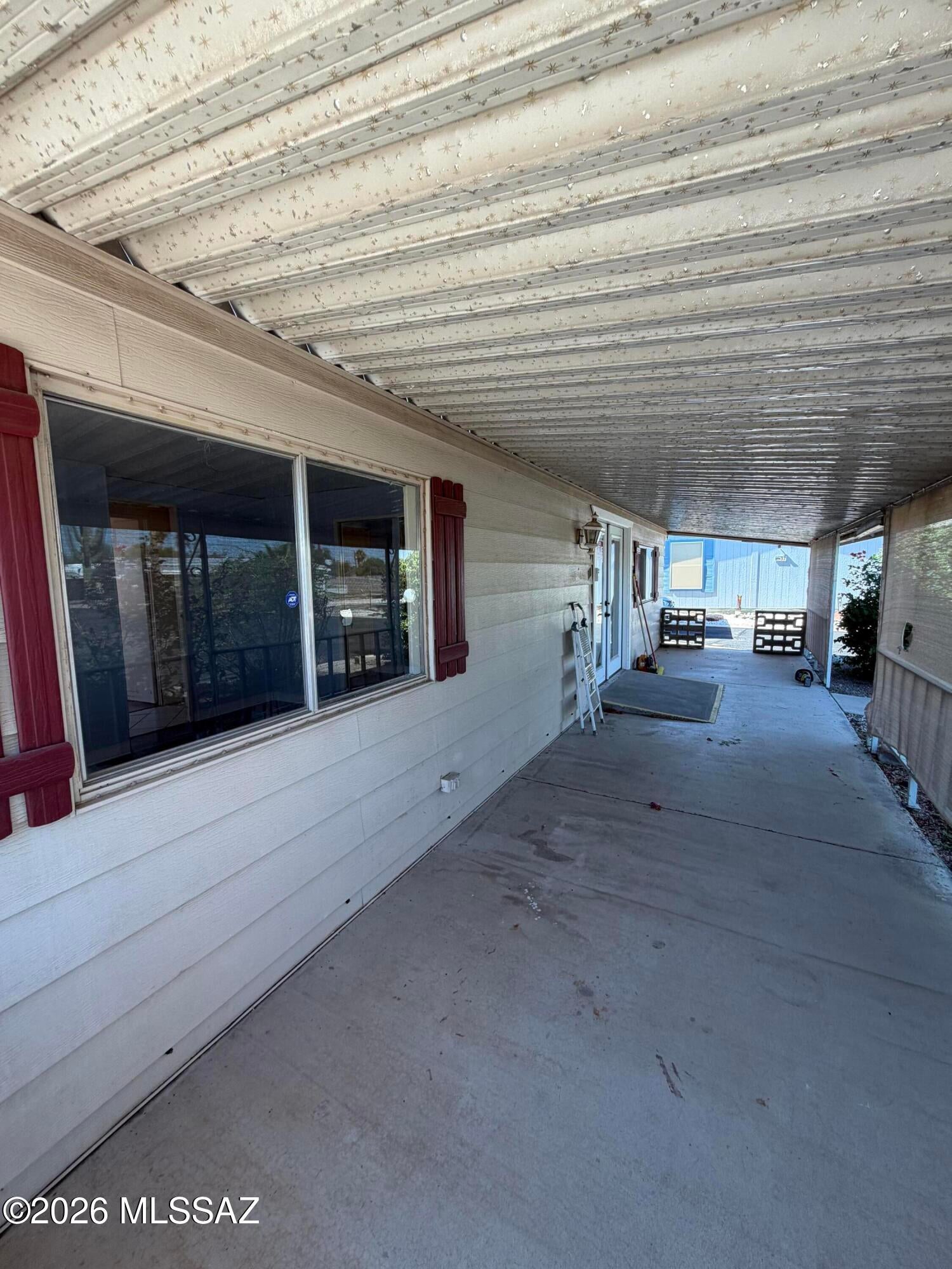 1202 W Miracle Mile 38