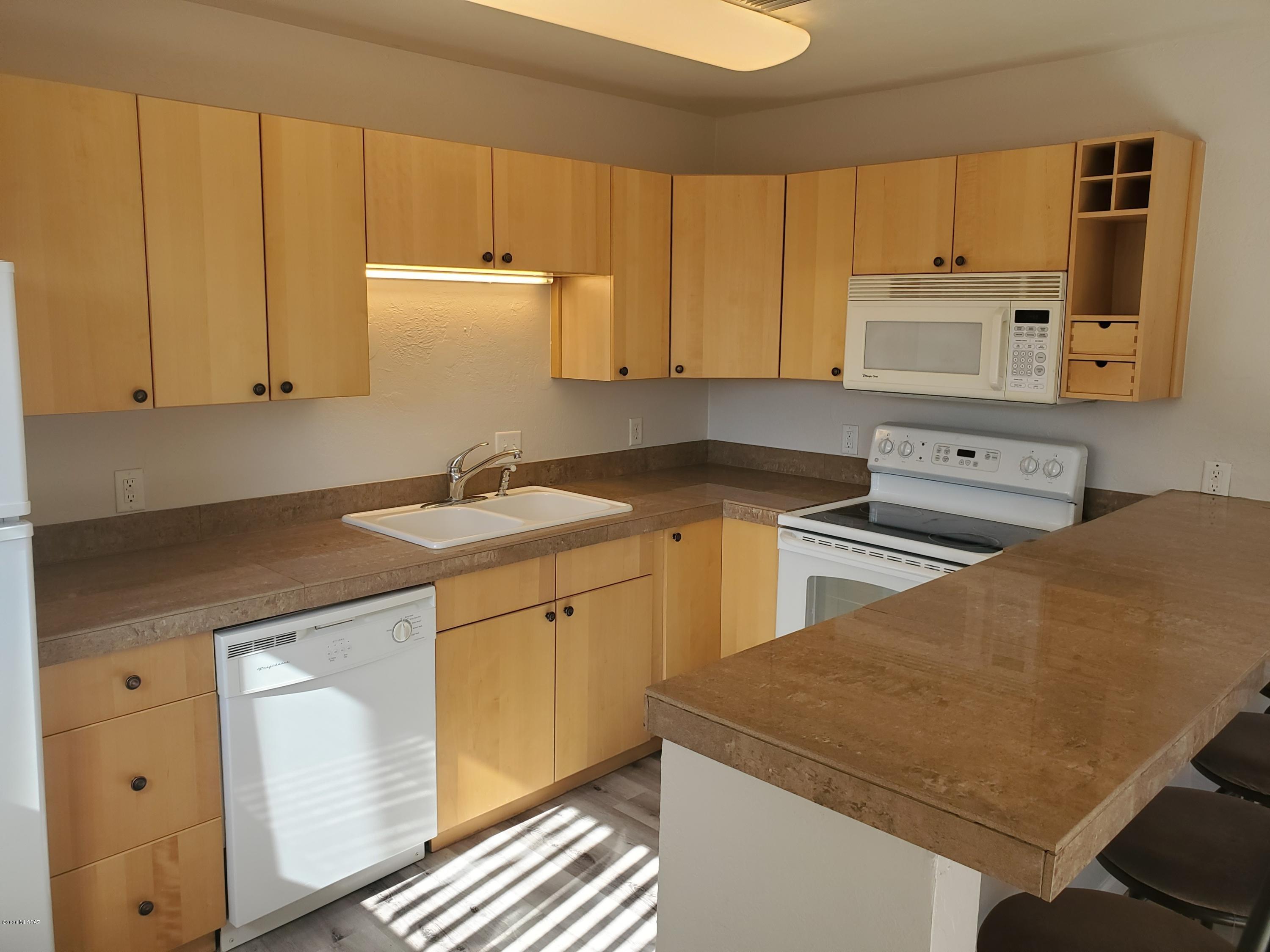 Columbus Park Condominiums (1-60) - Residential Lease