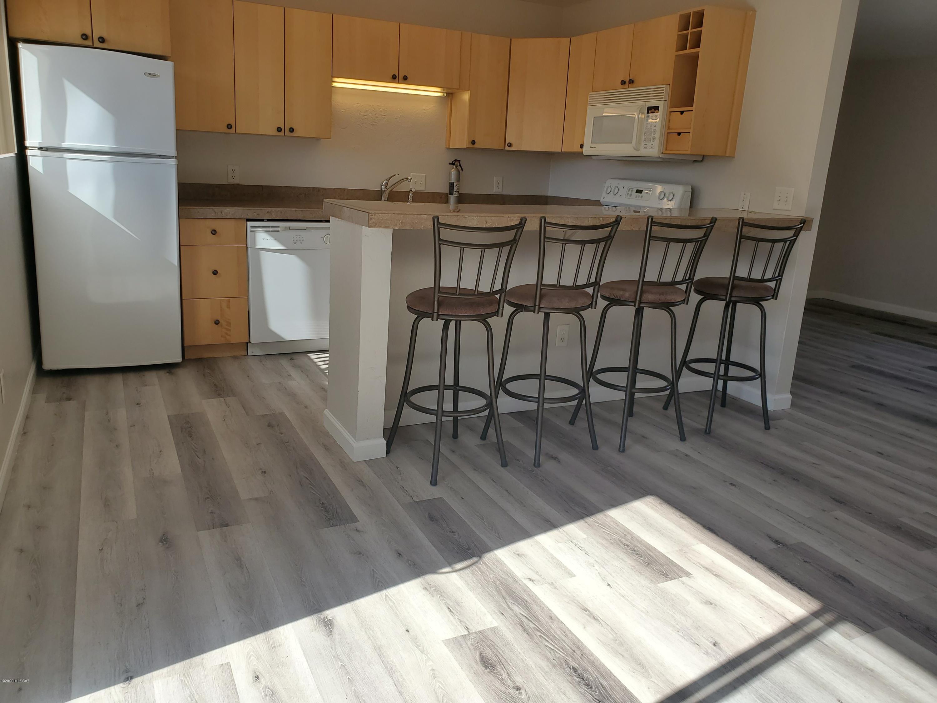 Columbus Park Condominiums (1-60) - Residential Lease