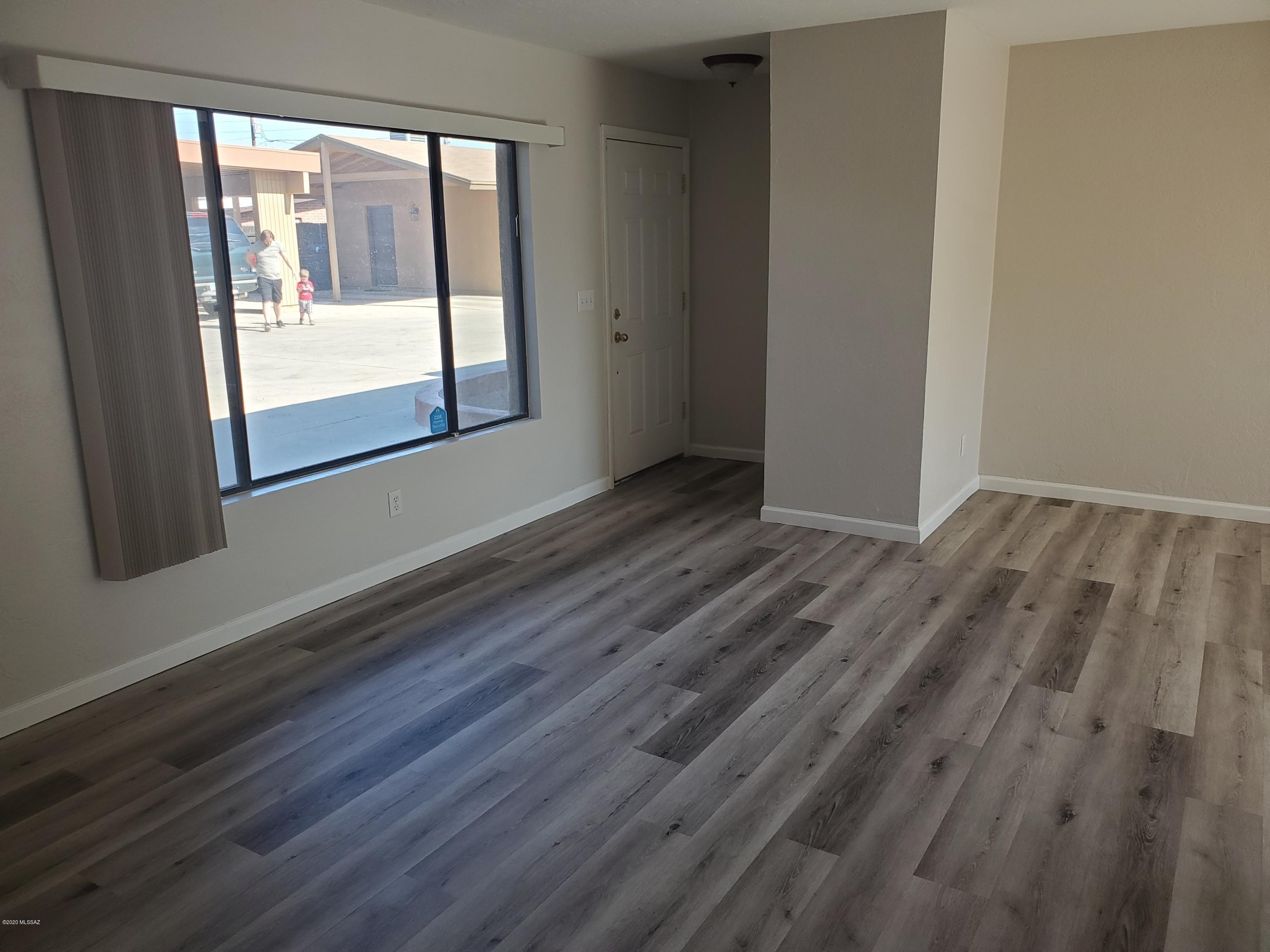 Columbus Park Condominiums (1-60) - Residential Lease