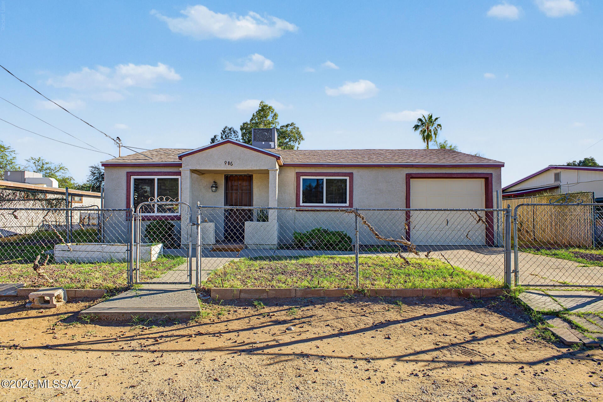 906 E Halcyon Road