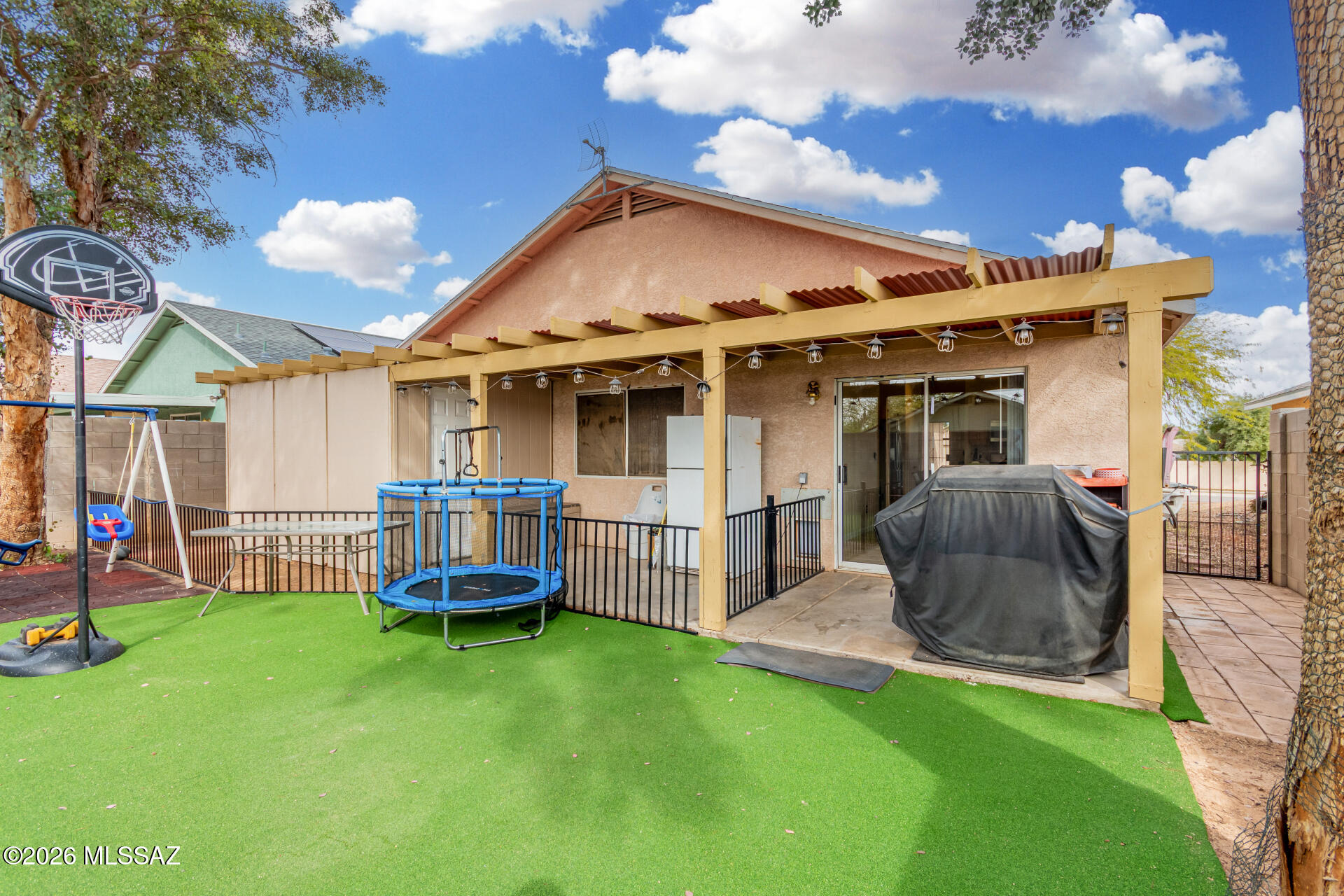 Elliott Homes At Rita Ranch (1-521) - Residential