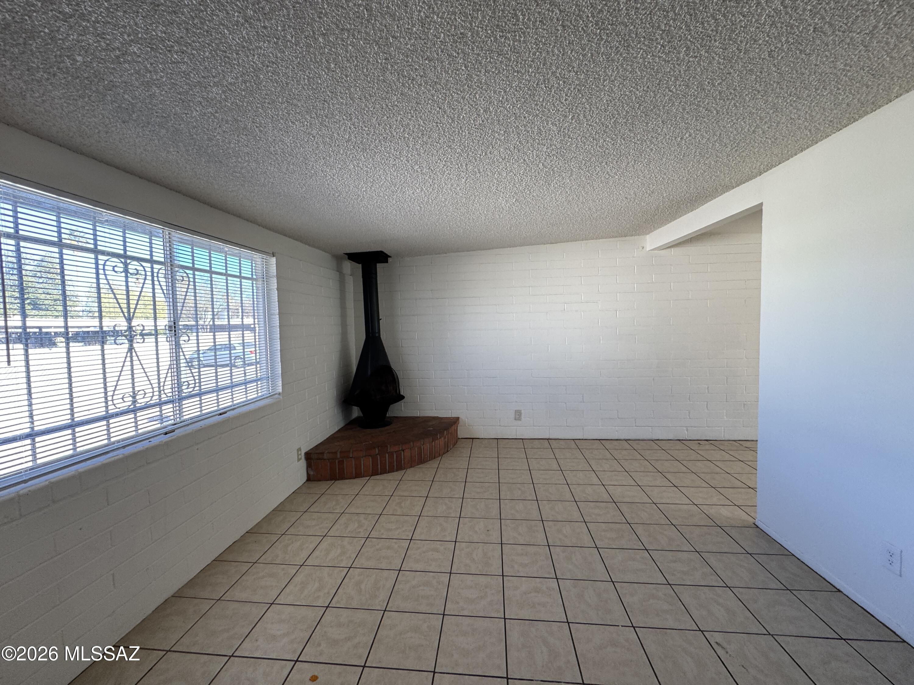Palm Grove Clusters (186-349, 543) - Residential Lease