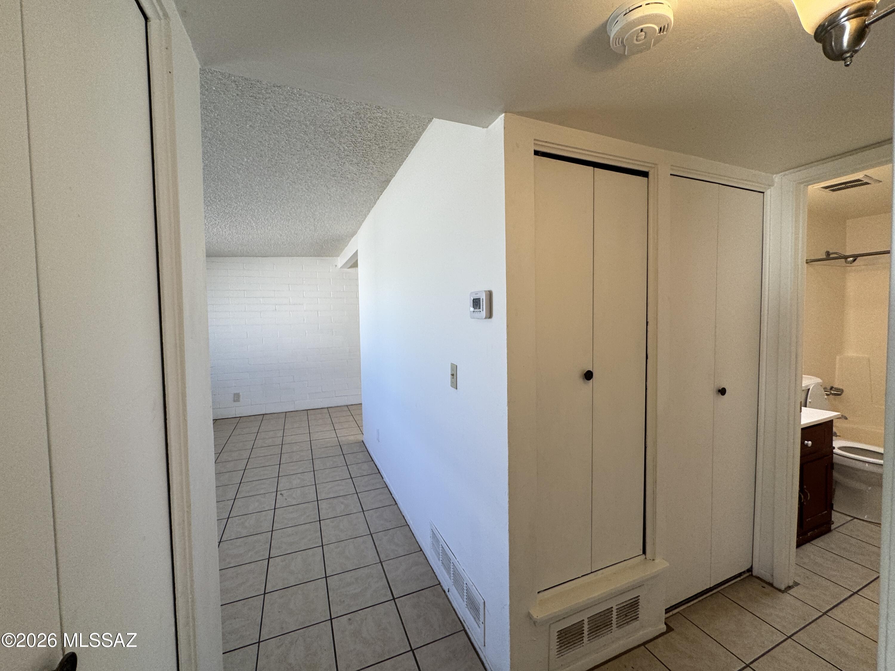Palm Grove Clusters (186-349, 543) - Residential Lease