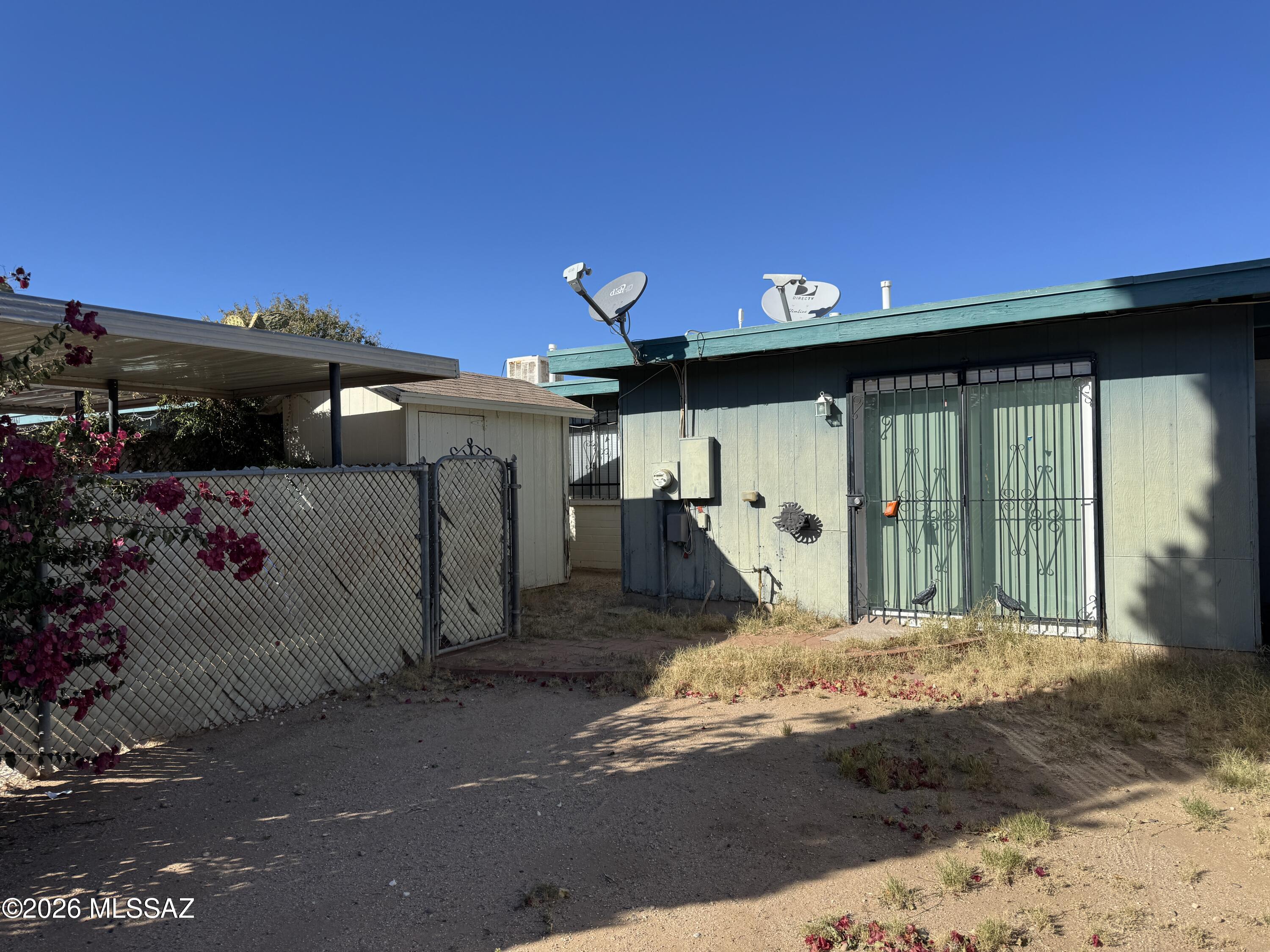 Palm Grove Clusters (186-349, 543) - Residential Lease