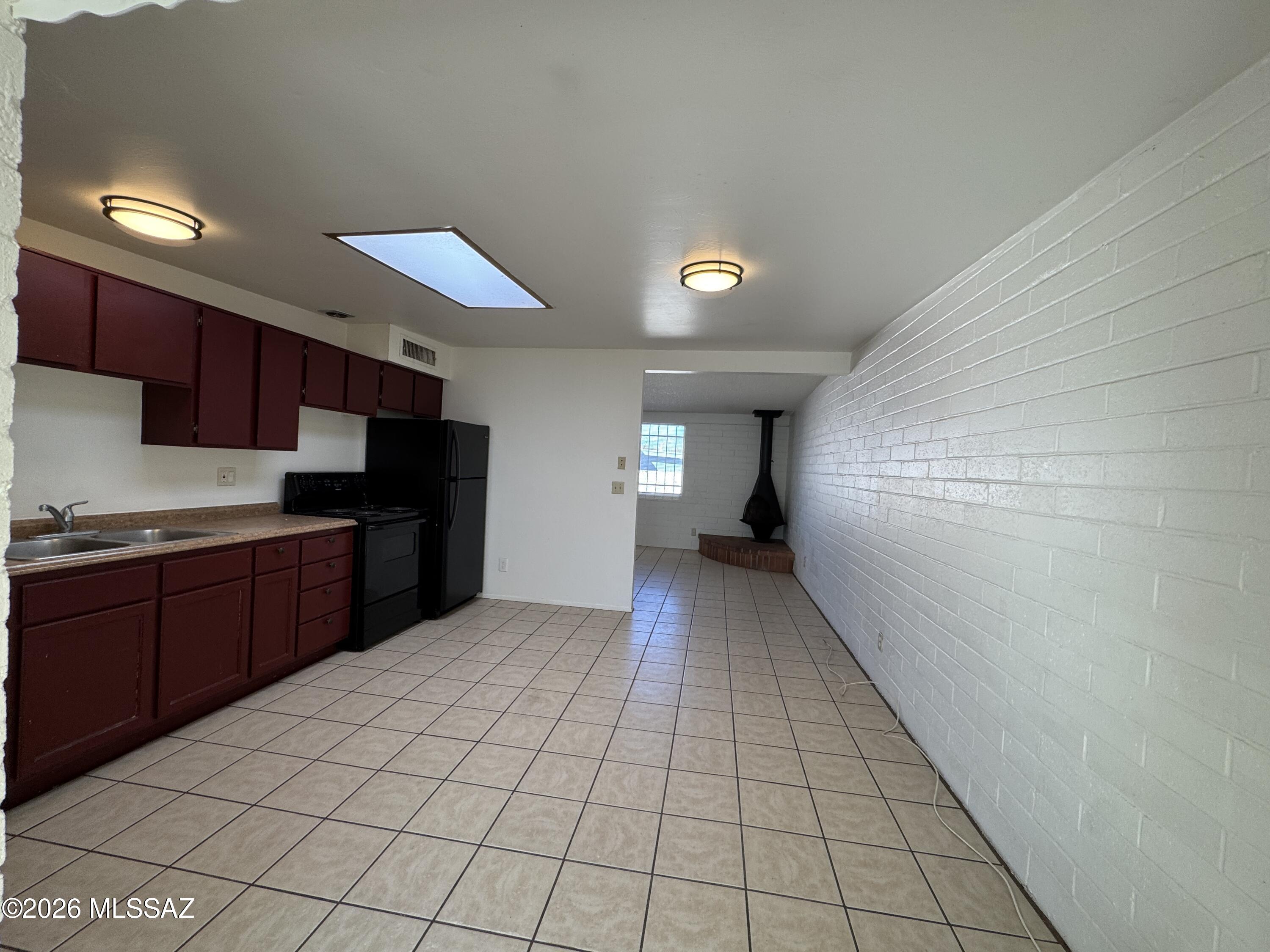Palm Grove Clusters (186-349, 543) - Residential Lease