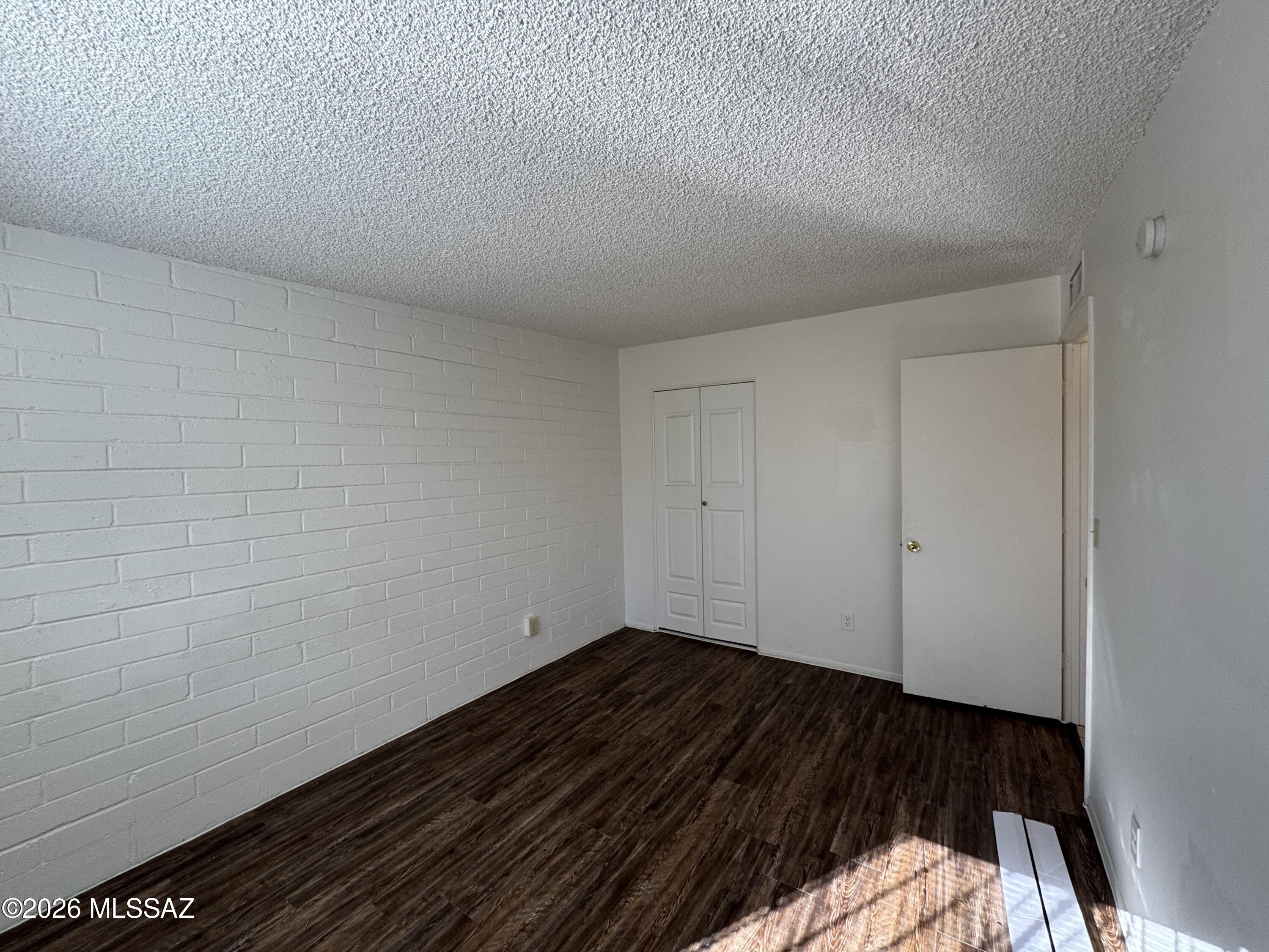 Palm Grove Clusters (186-349, 543) - Residential Lease