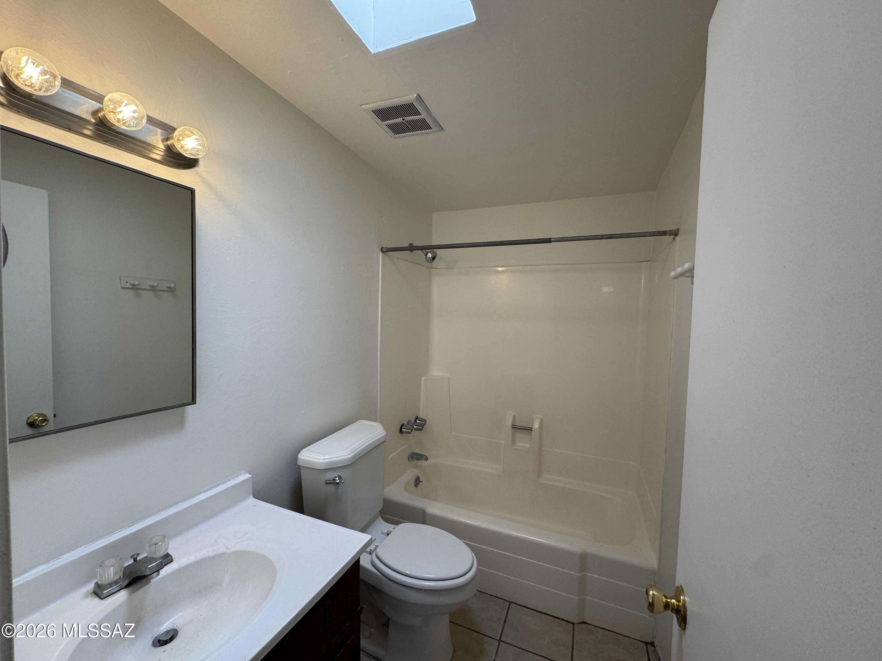 Palm Grove Clusters (186-349, 543) - Residential Lease