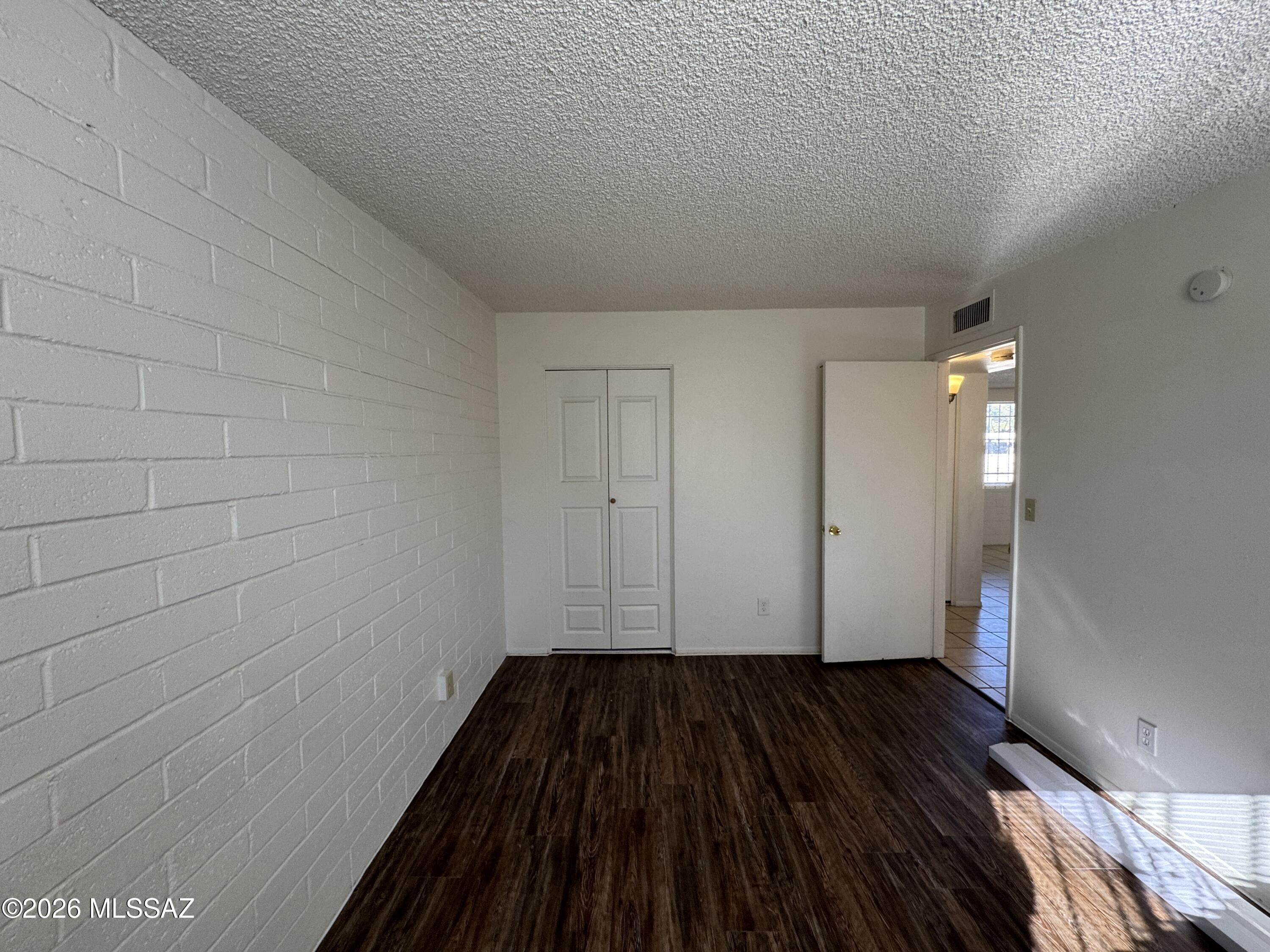 Palm Grove Clusters (186-349, 543) - Residential Lease