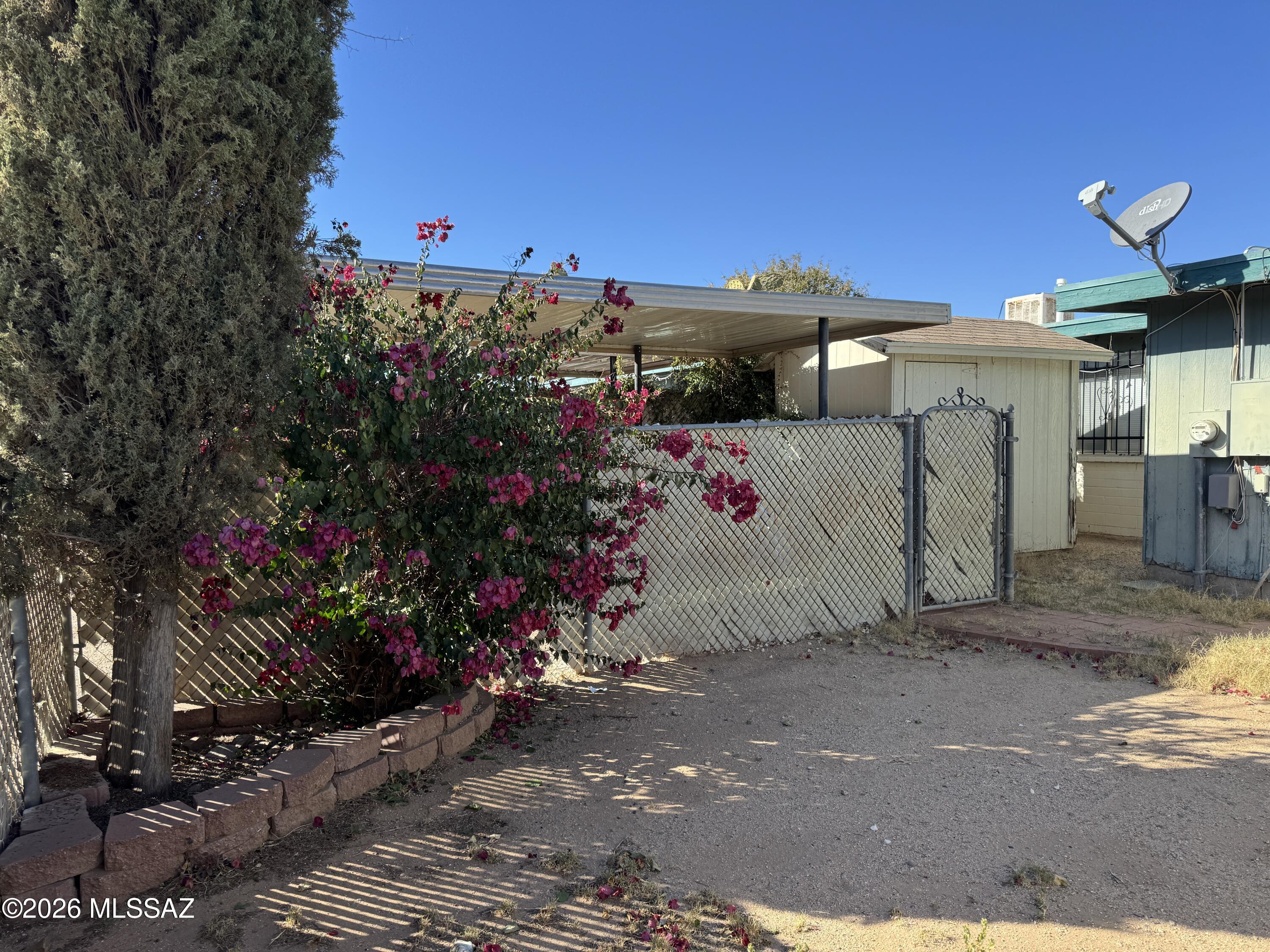 Palm Grove Clusters (186-349, 543) - Residential Lease