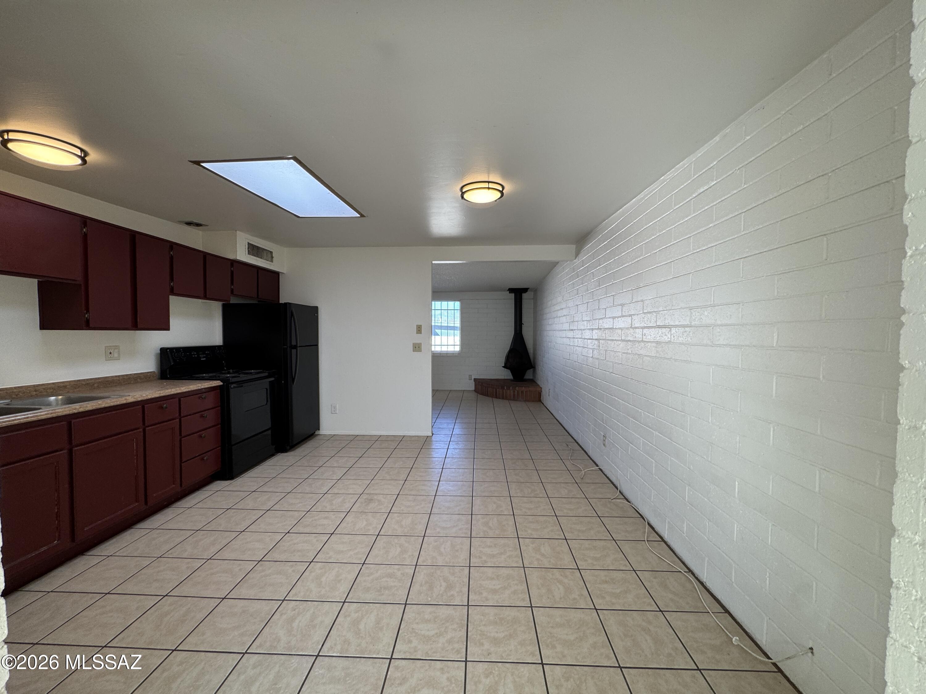 Palm Grove Clusters (186-349, 543) - Residential Lease