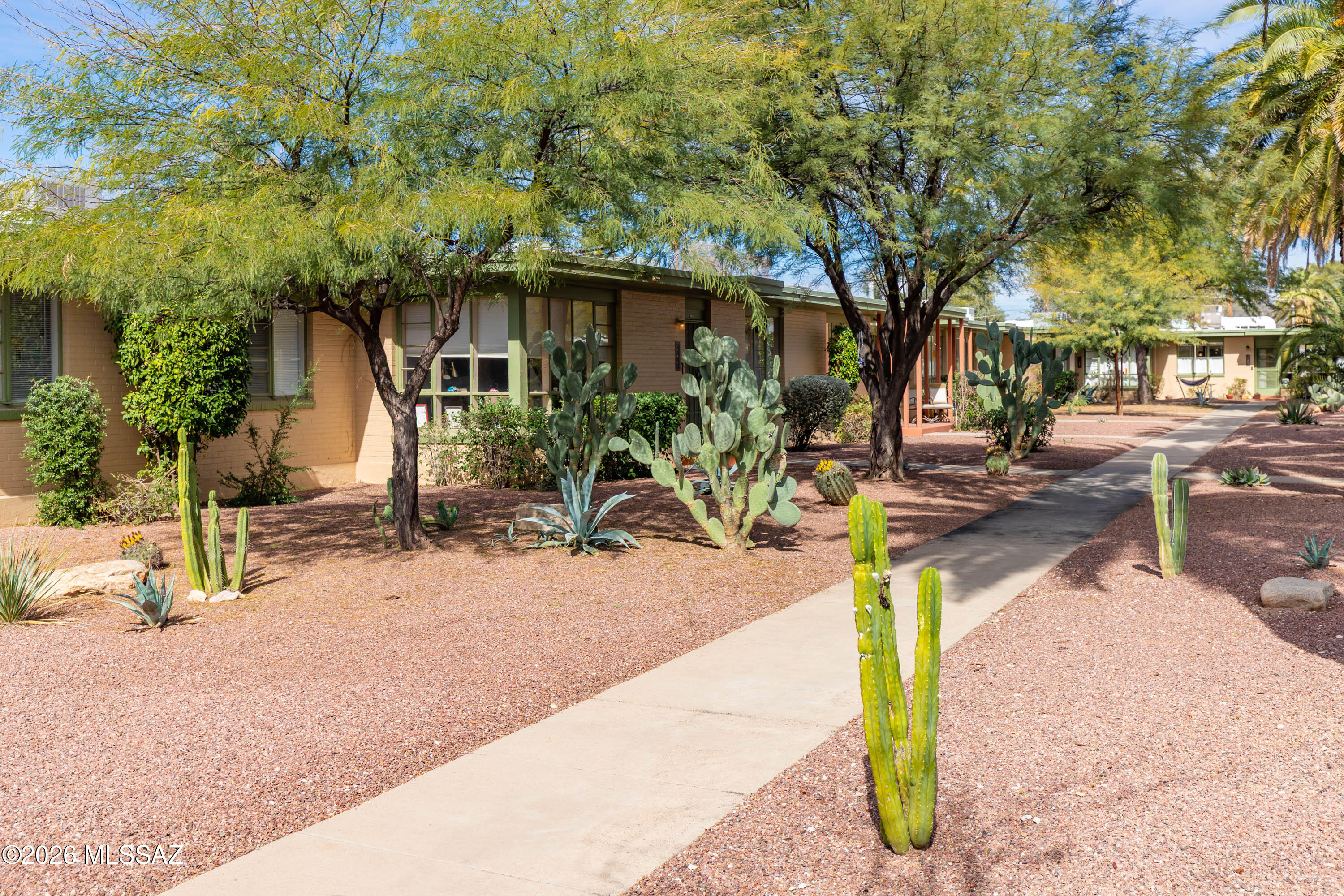 Country Club Manor Condos (1-51) - Residential