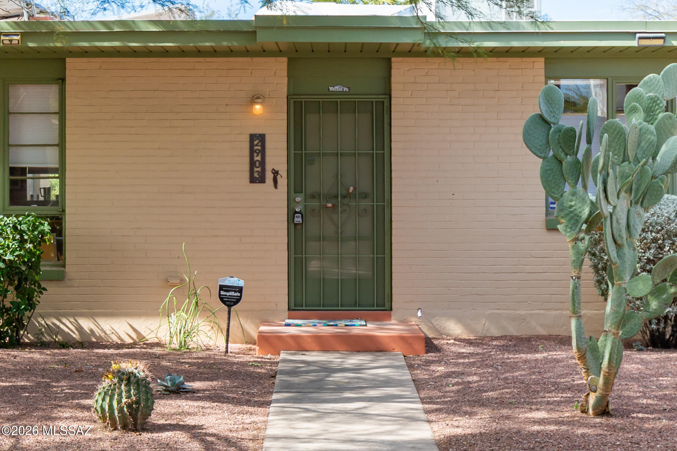Country Club Manor Condos (1-51) - Residential