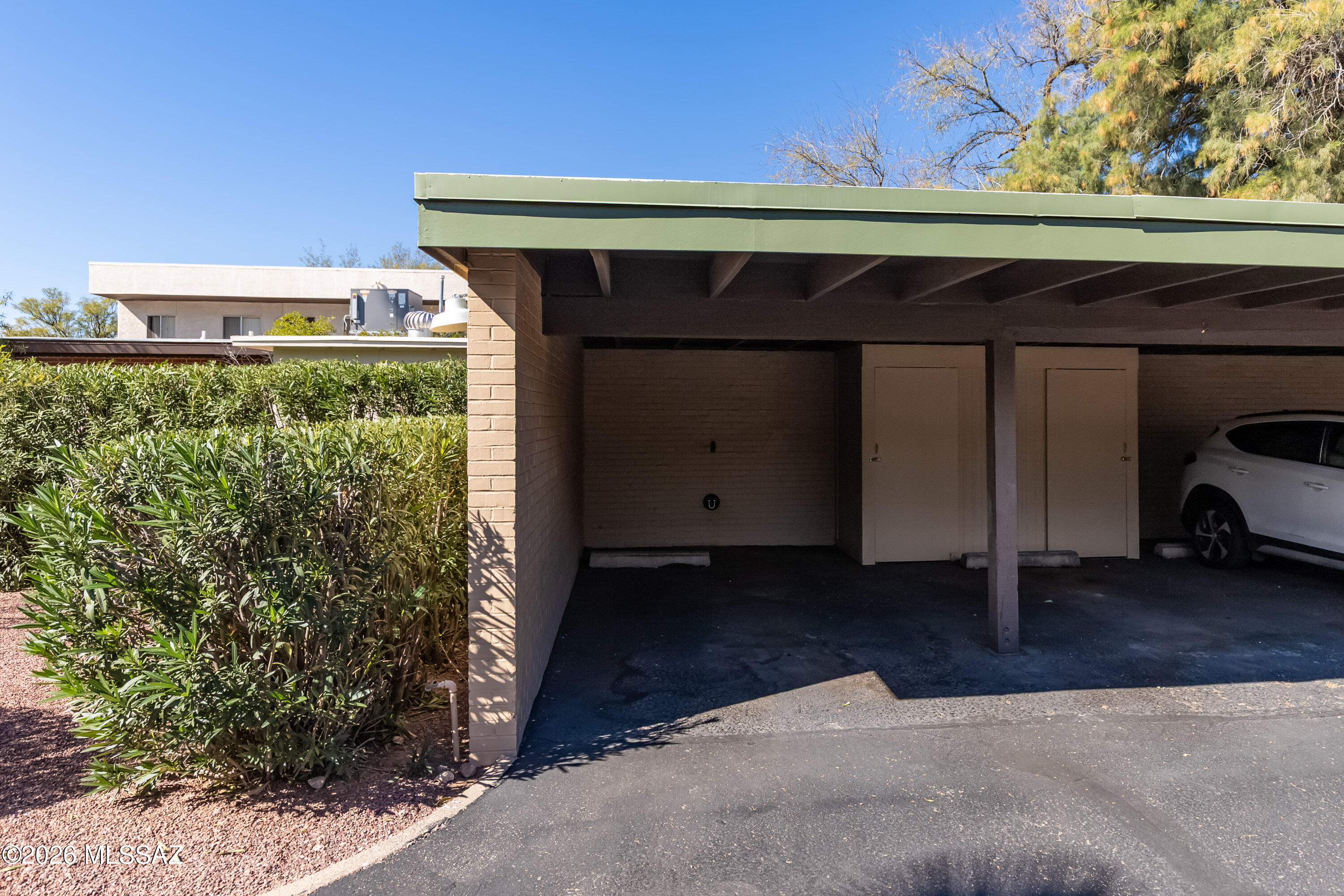 Country Club Manor Condos (1-51) - Residential