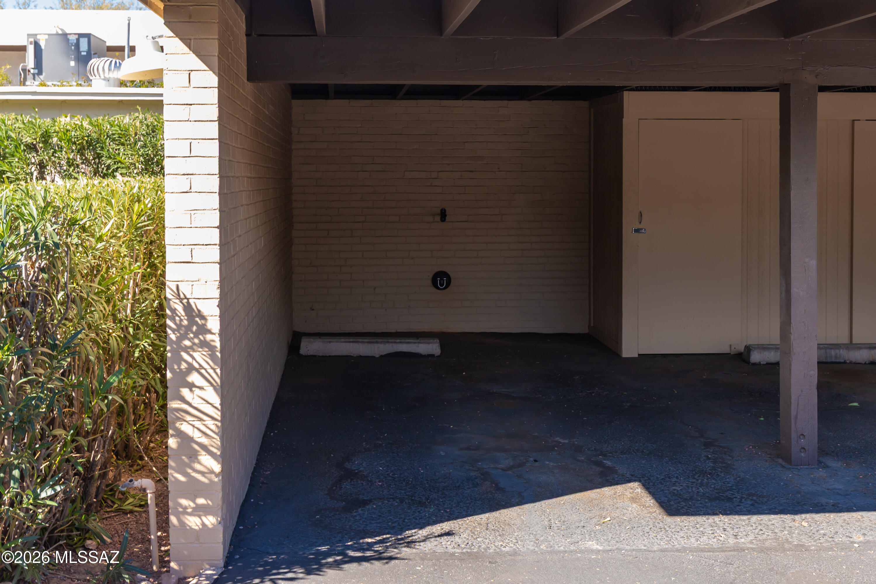Country Club Manor Condos (1-51) - Residential