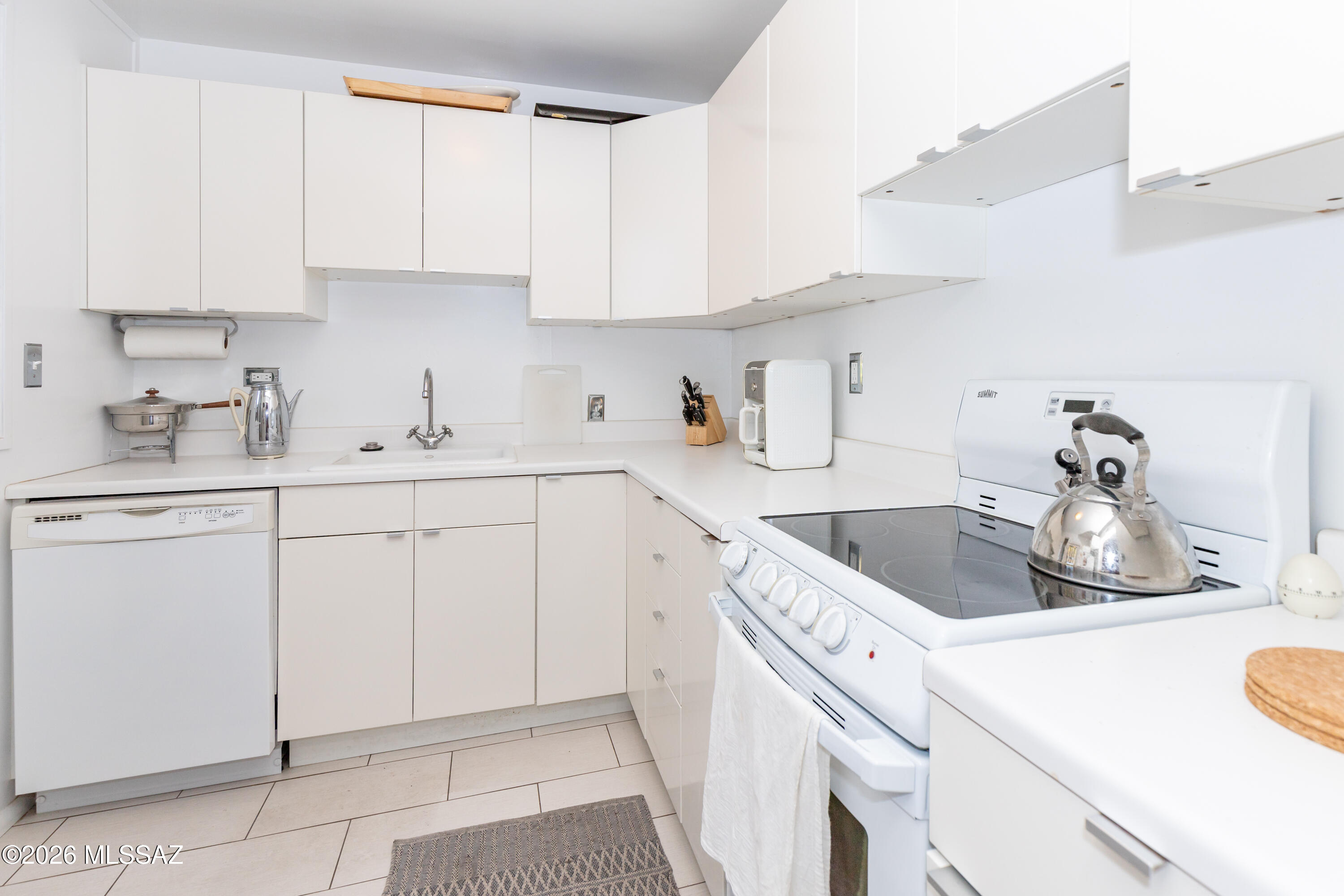 Country Club Manor Condos (1-51) - Residential