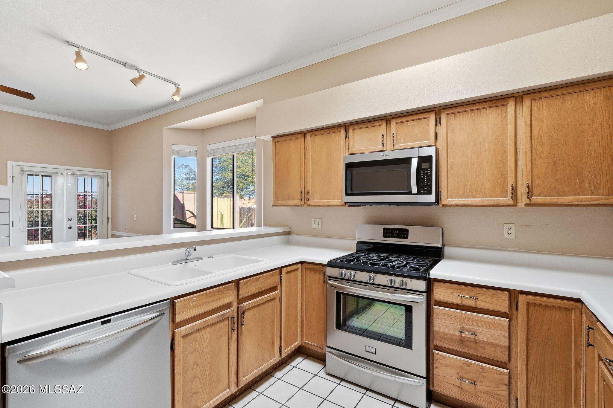 Elliott Homes At Rita Ranch (1-521) - Residential