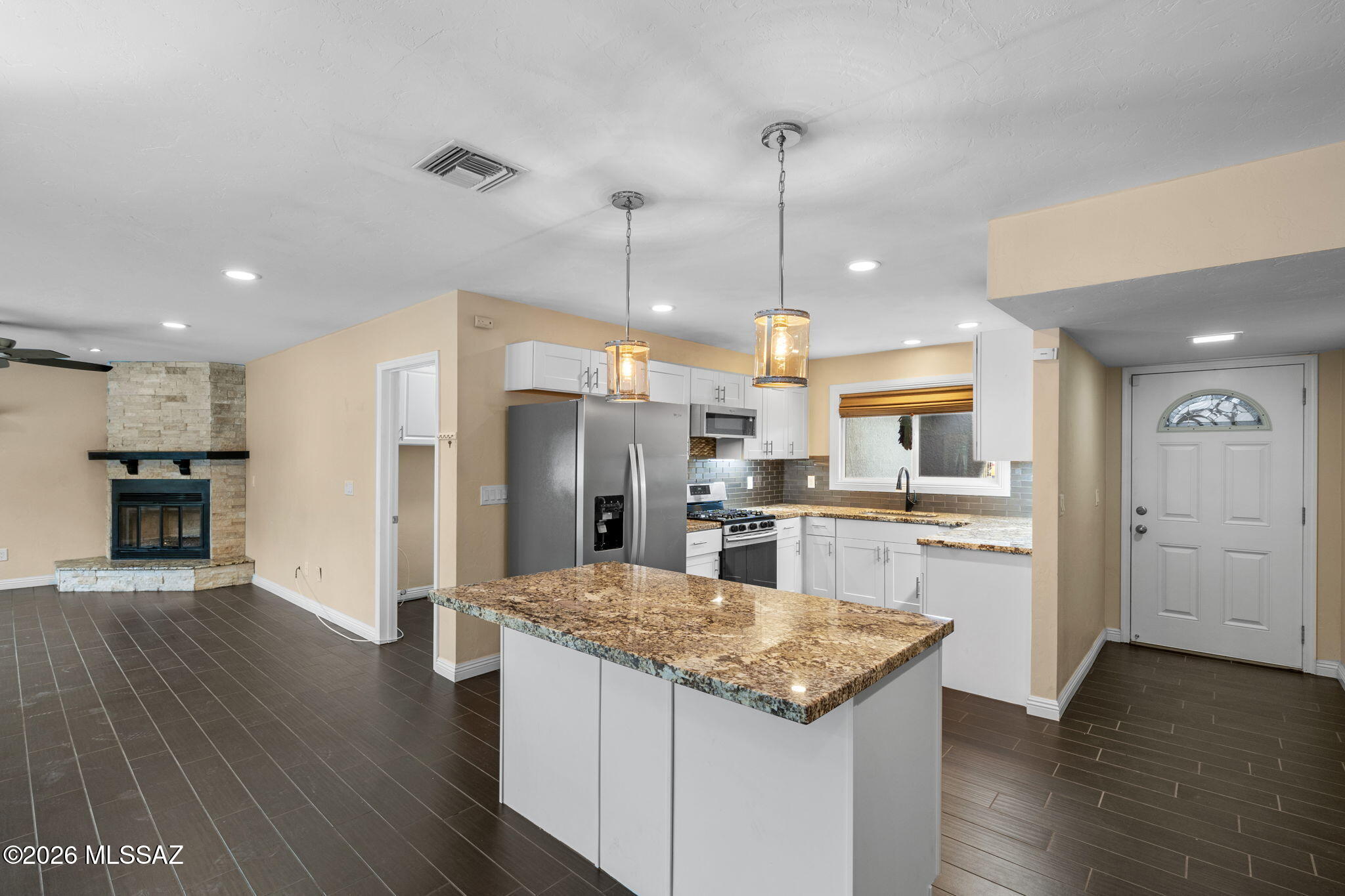 2961 N Río Verde Drive