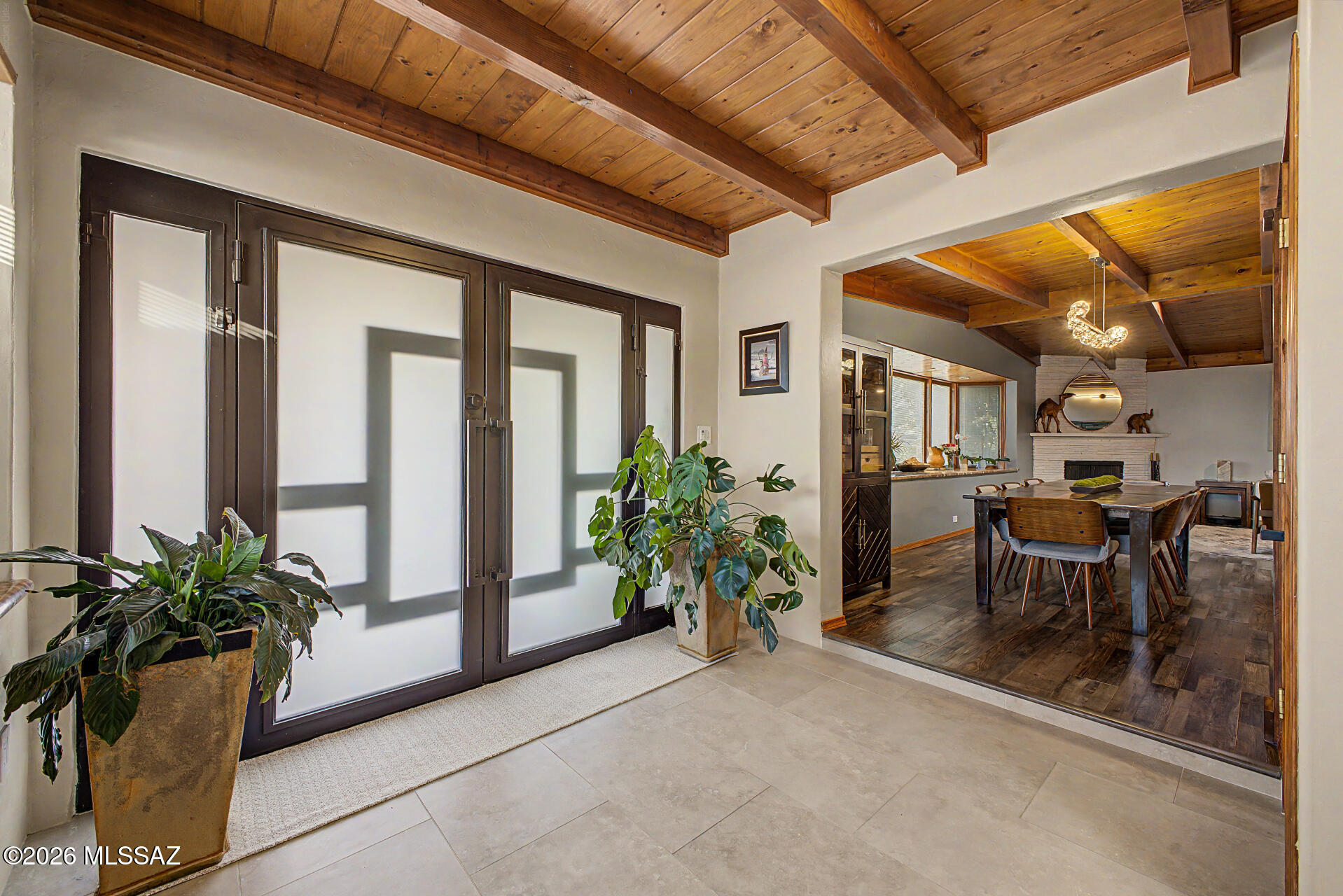 5865 N Escondido Lane