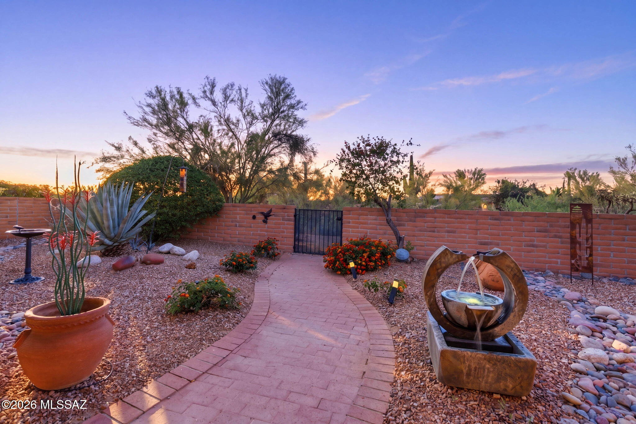La Cholla Hills(1-313) - Residential