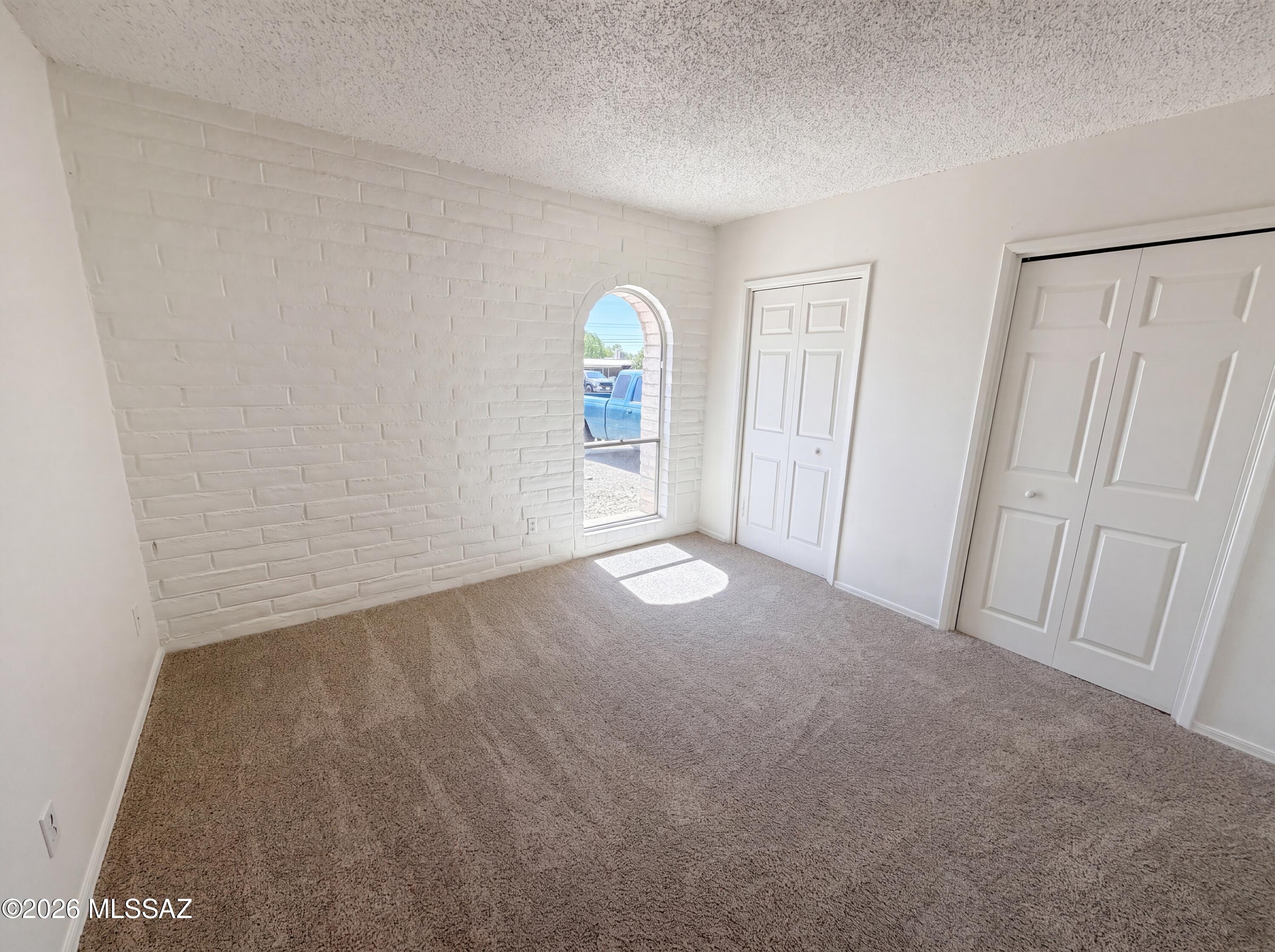 2704 S Lands End Road