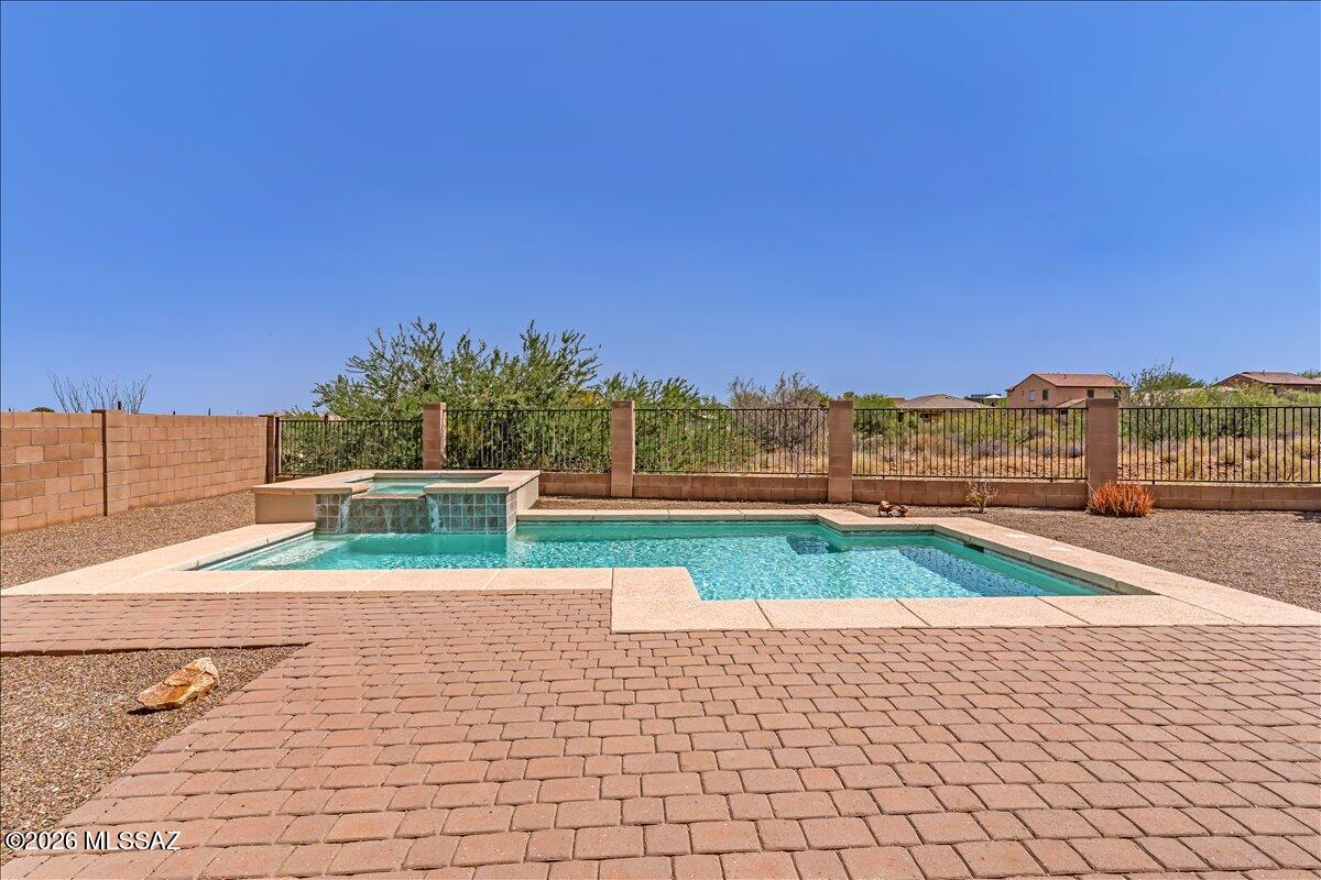 31 E Adytum Place