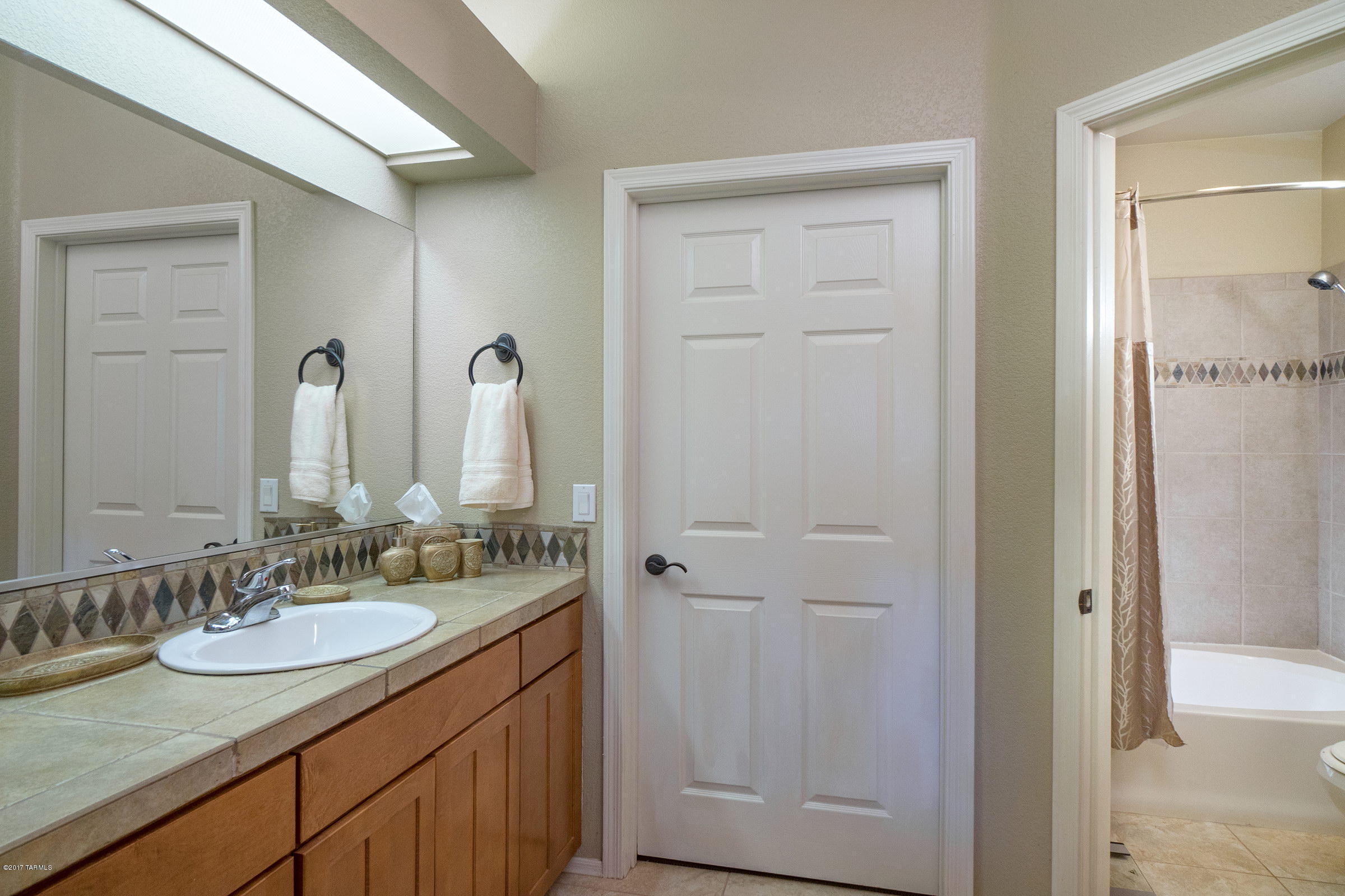 Pinnacle Canyon Condominium - Residential Lease