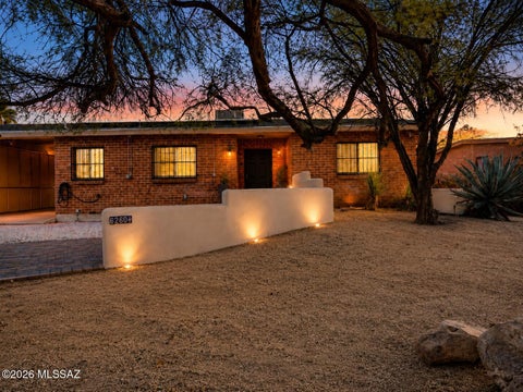Photo of 6260 E 2nd Street, Tucson, AZ 85711 (MLS # 22620011)