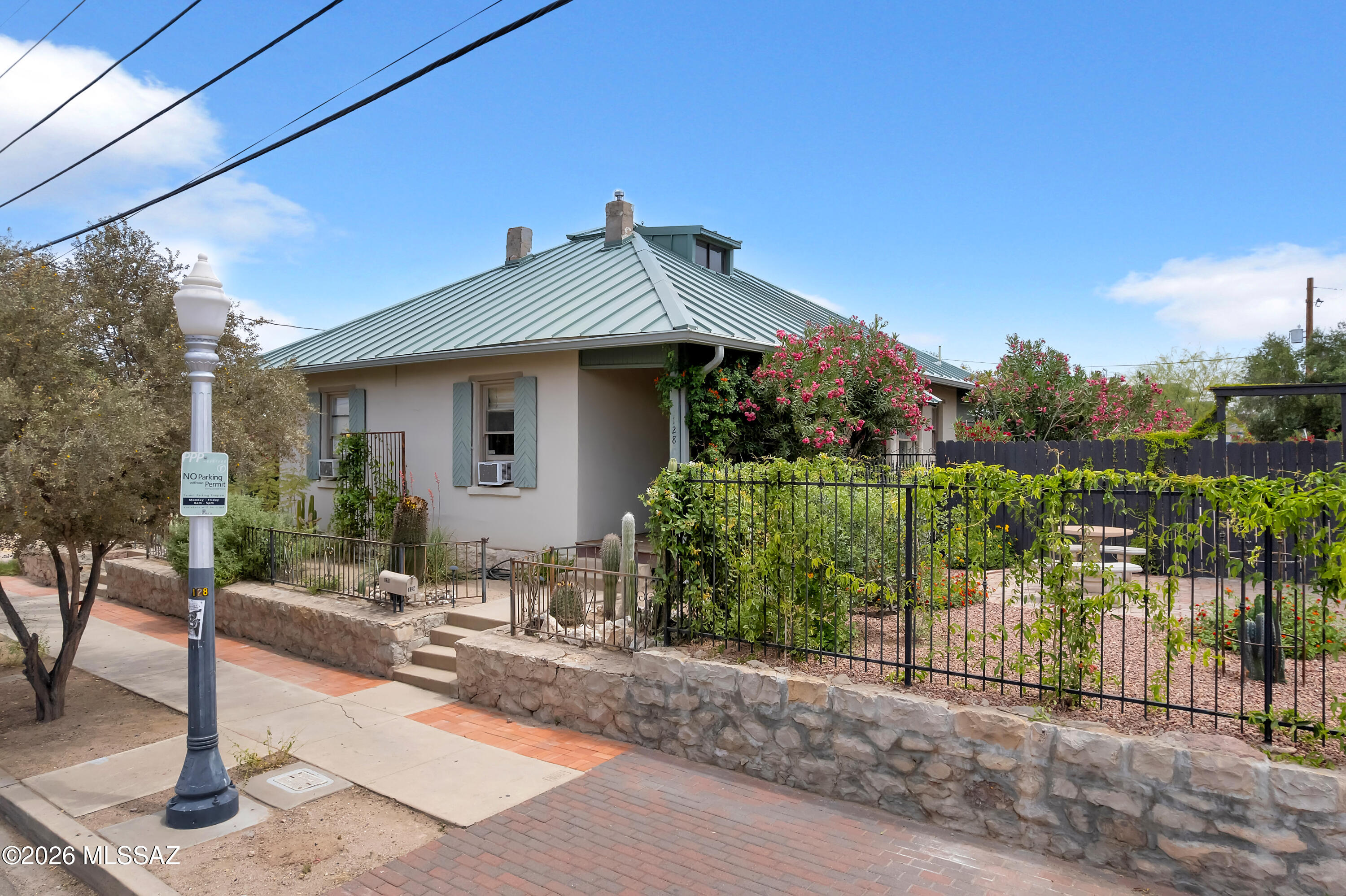 128 N 1st Avenue