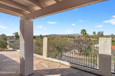 Photo of 31 E Stonewood Drive, Oro Valley, AZ 85737 (MLS # 22607787)