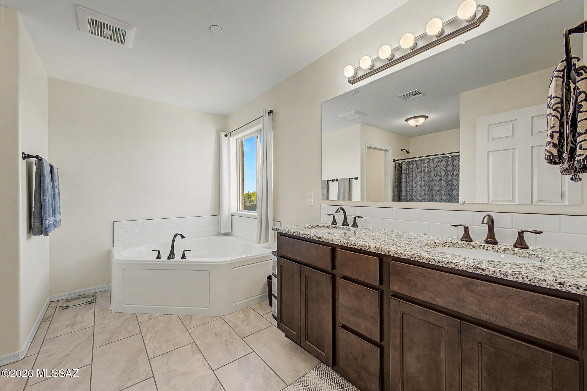 New Tucson Unit NO. 30 - Residential