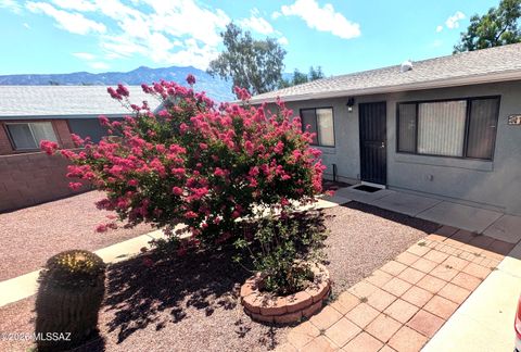 Photo of 15808 N Twin Lakes Drive, Tucson, AZ 85739 (MLS # 22604949)