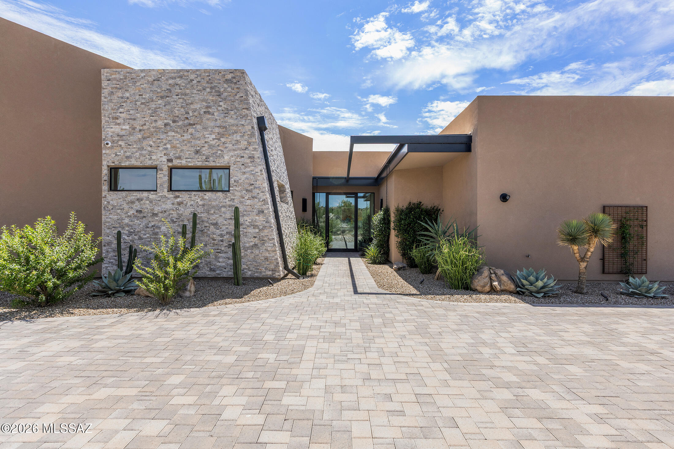 223 W Shimmering Desert Place 595