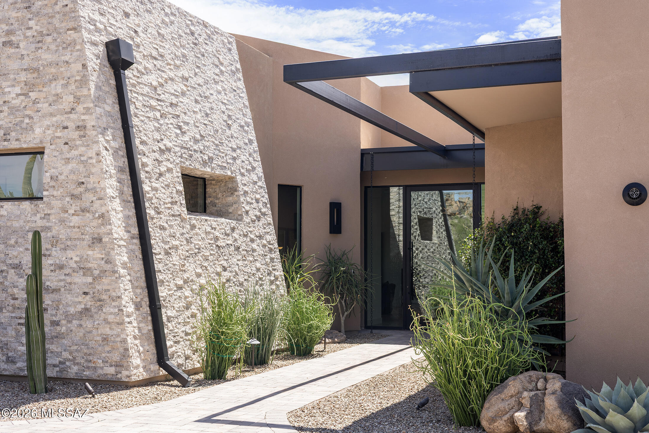223 W Shimmering Desert Place 595