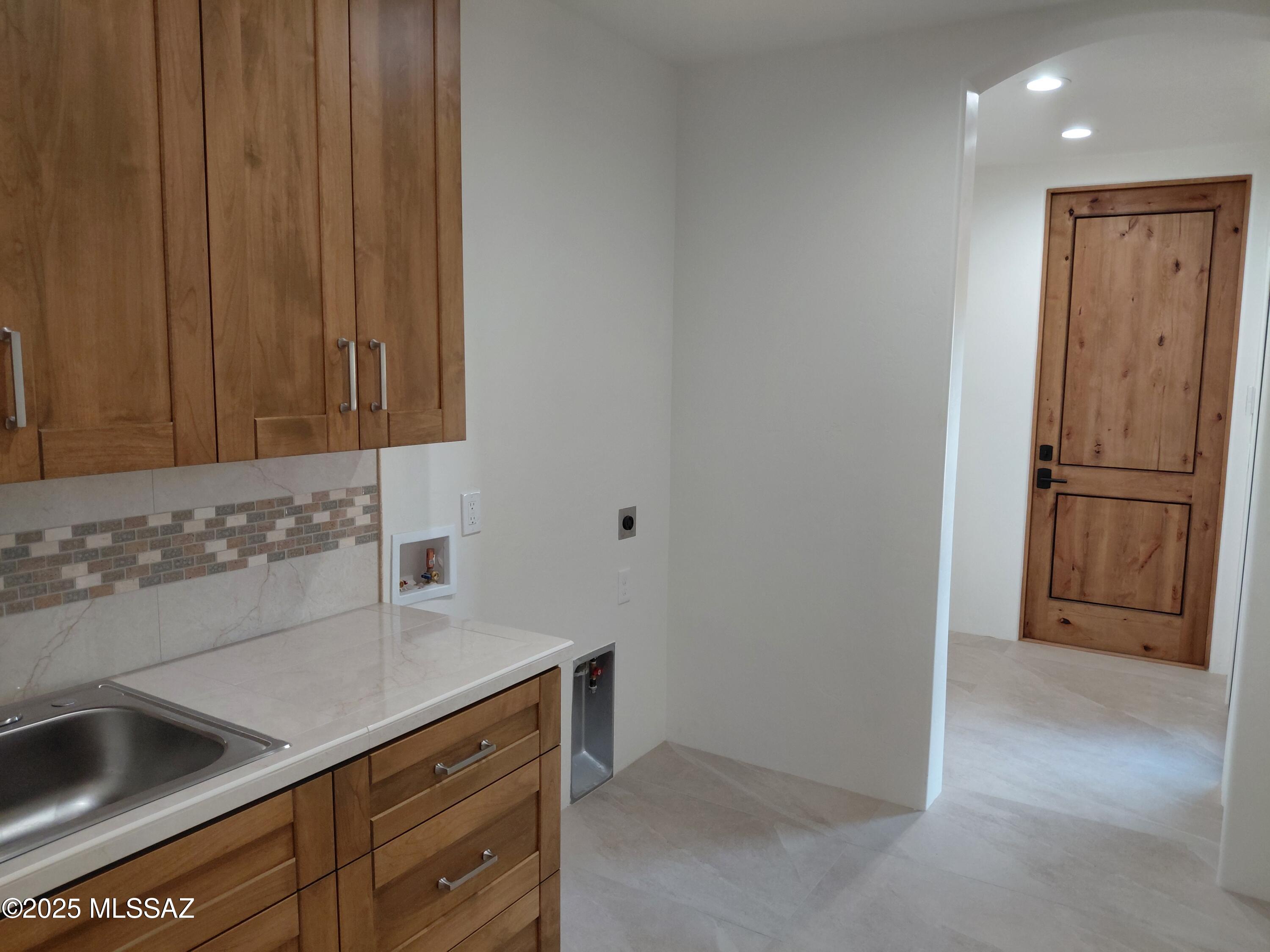 Catalina Foothills Estates 6 Th - Residential