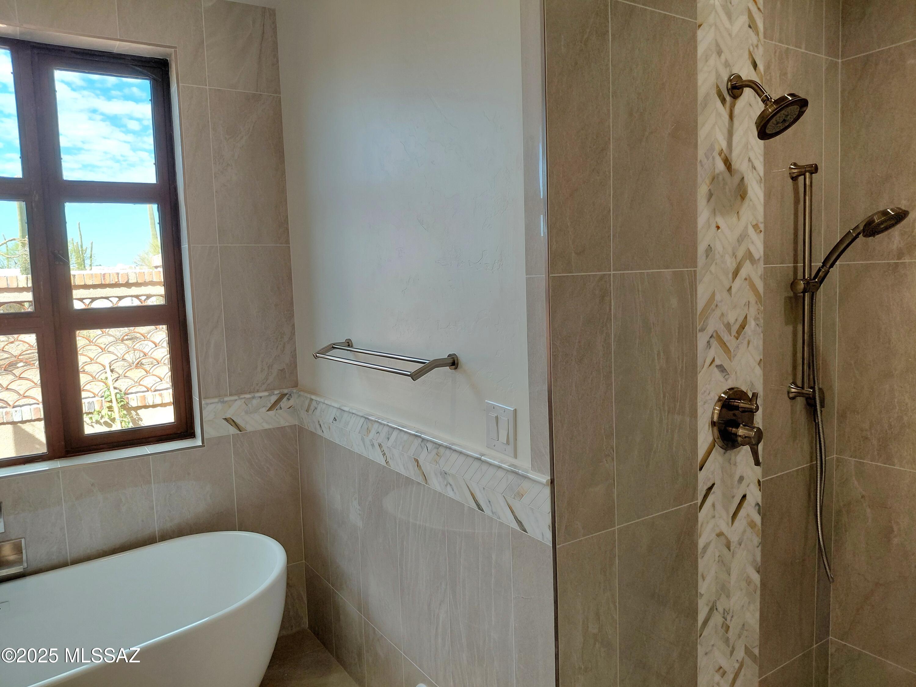 Catalina Foothills Estates 6 Th - Residential