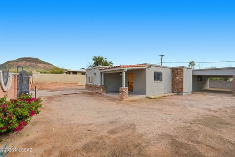 1633 S Camino Del Sierra Tucson AZ 85713