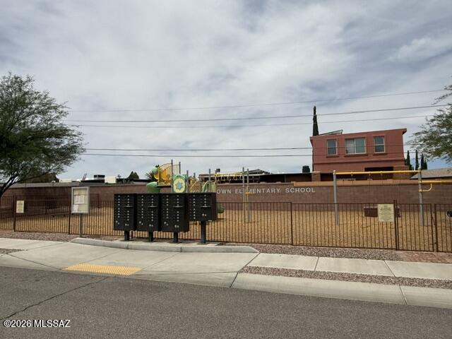 The Schoolyard SQ20152590529 - Residential