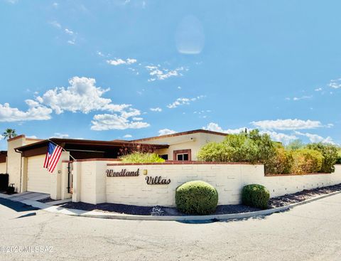 Photo of 8110 E Rivenoak Circle, Tucson, AZ 85715 (MLS # 22611078)