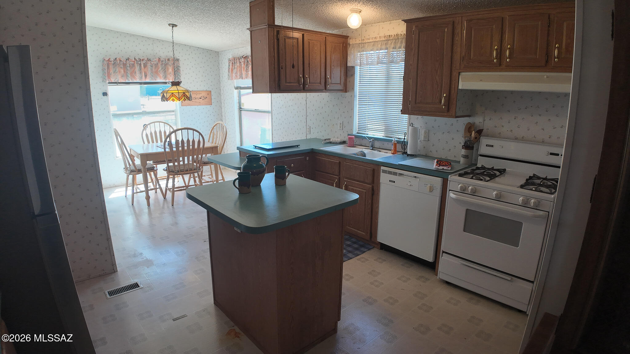 Mescal Lakes - Residential