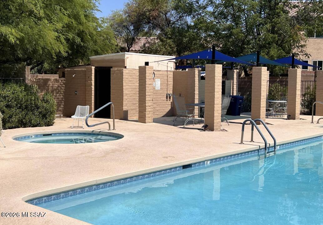 Tucson Racquet Club Twnhms. (1-56) - Residential
