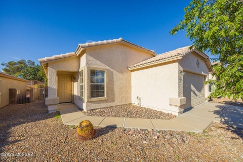 Photo of 4488 W Holly Berry Way, Tucson, AZ 85741 (MLS # 22621794)