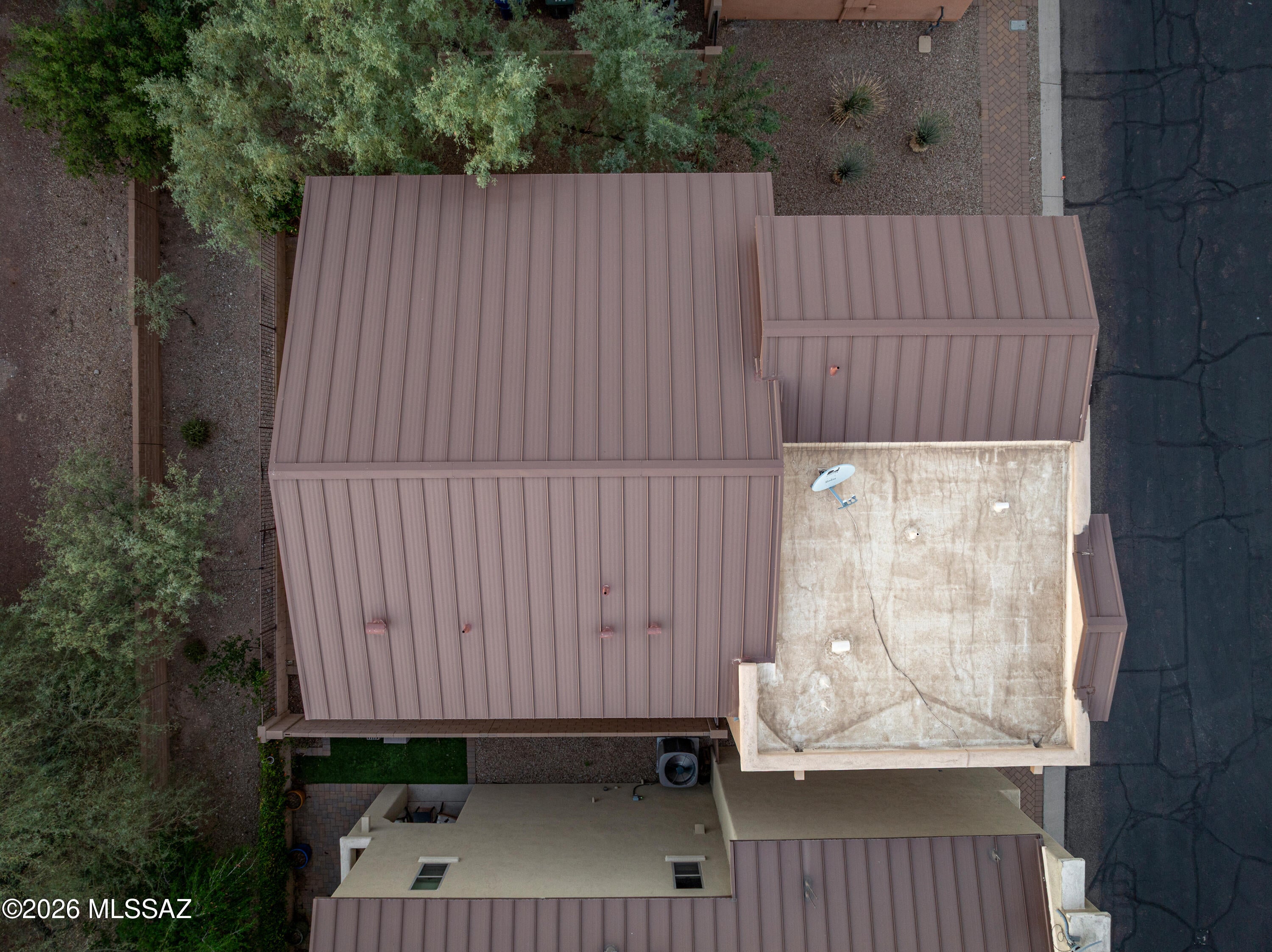 4261 N Golden Ridge Lane