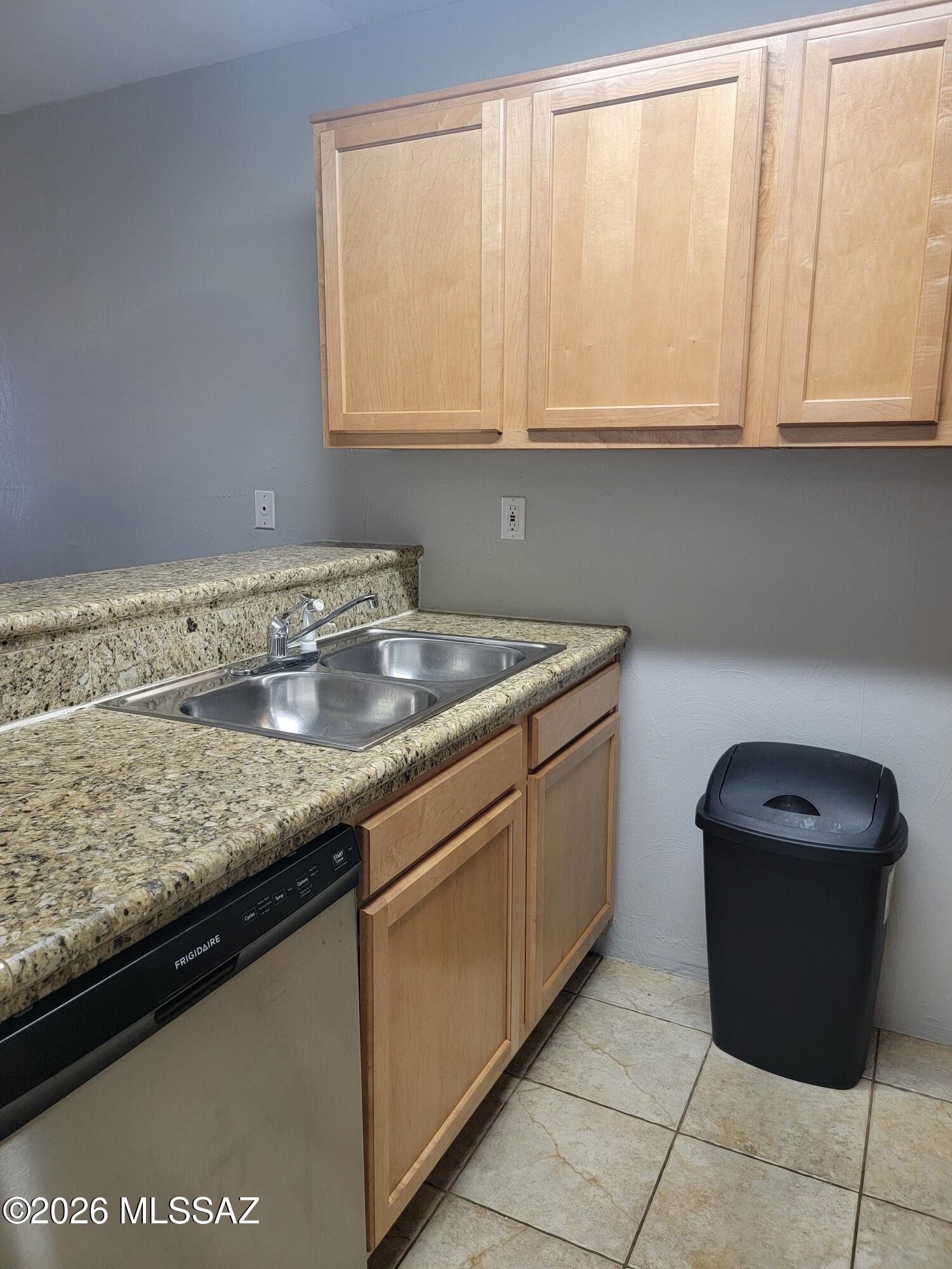 931 N Euclid Avenue 241