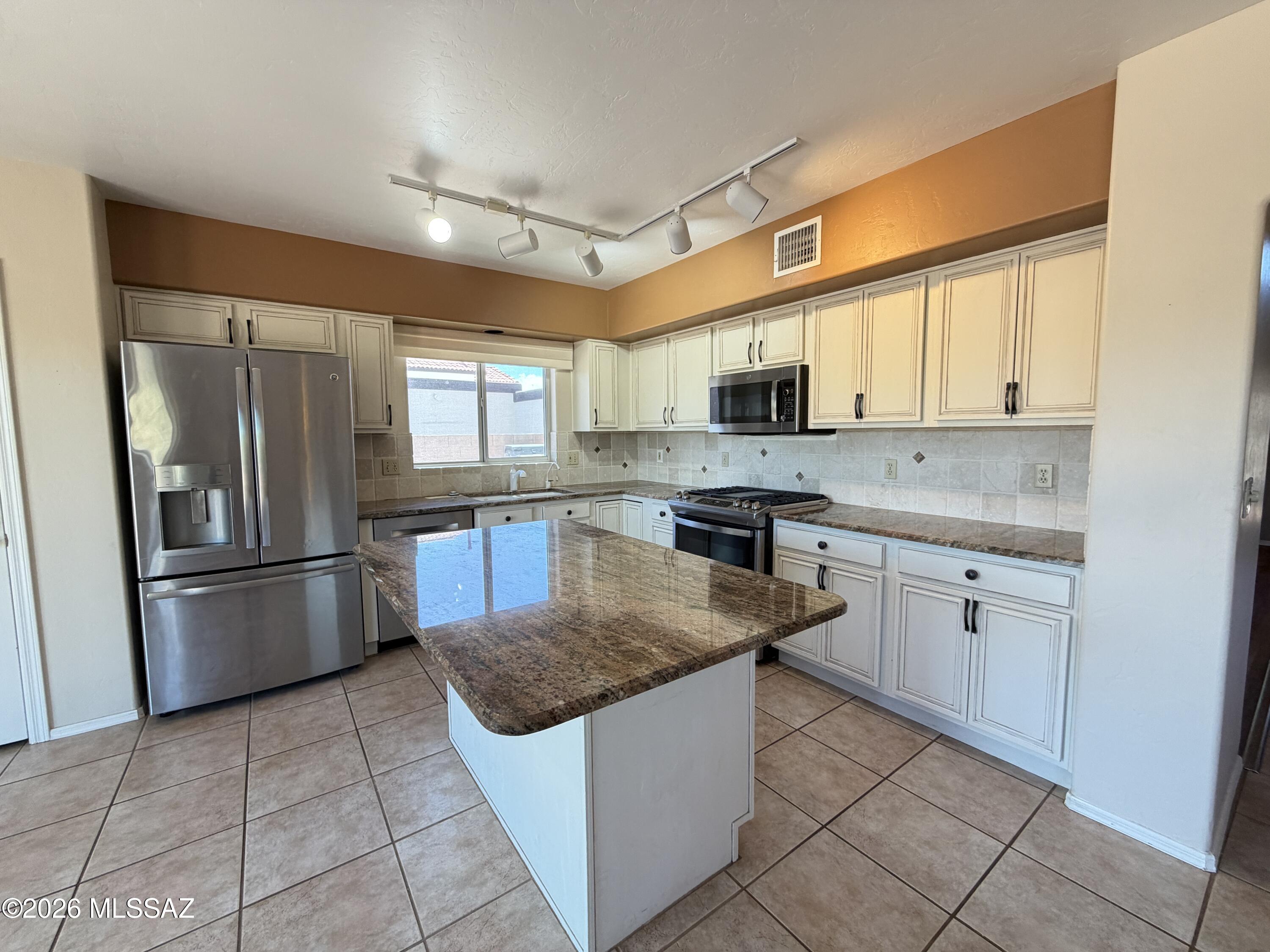 Monterra Hills (1-187) - Residential Lease