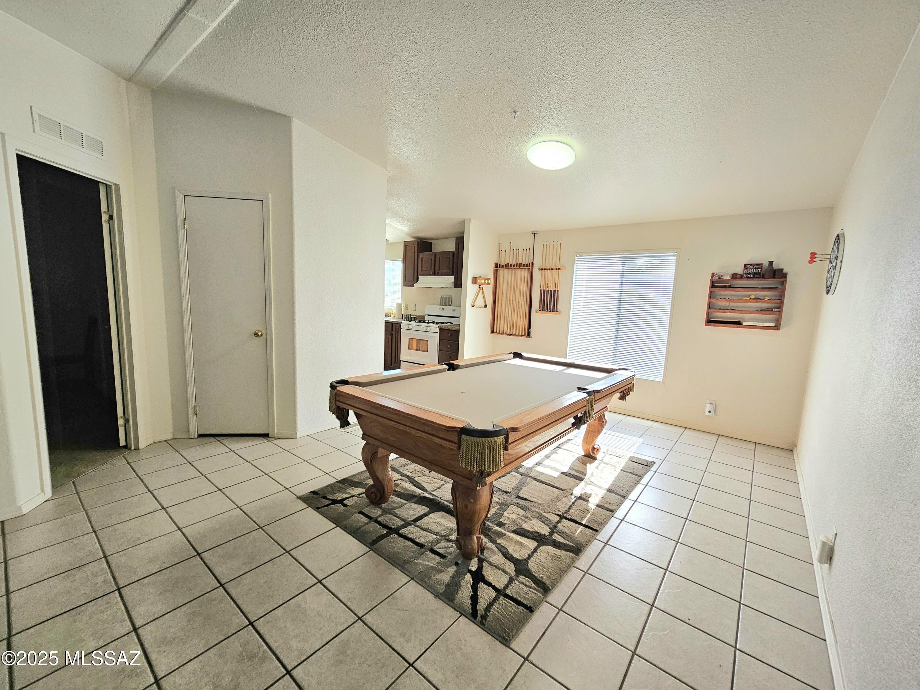 J Six Ranchettes 5 - Residential