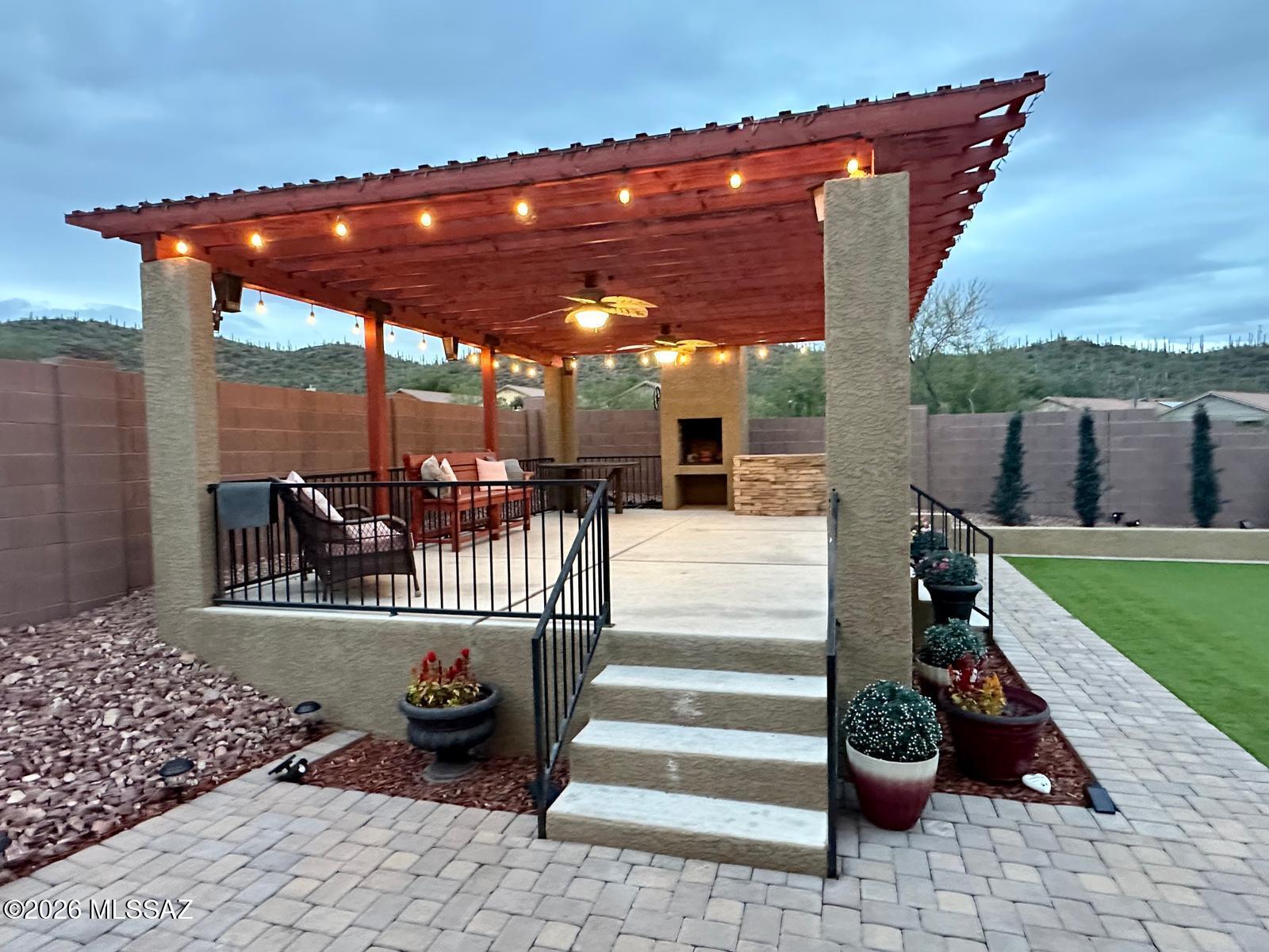 Mountain Manor View - Residential
