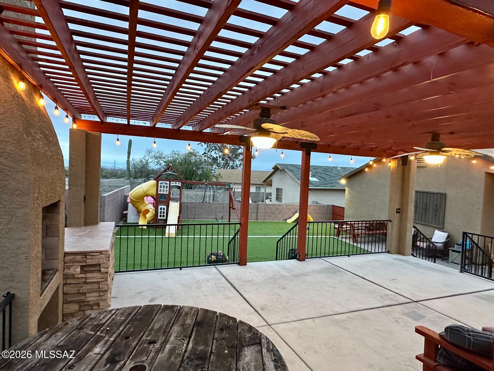Mountain Manor View - Residential